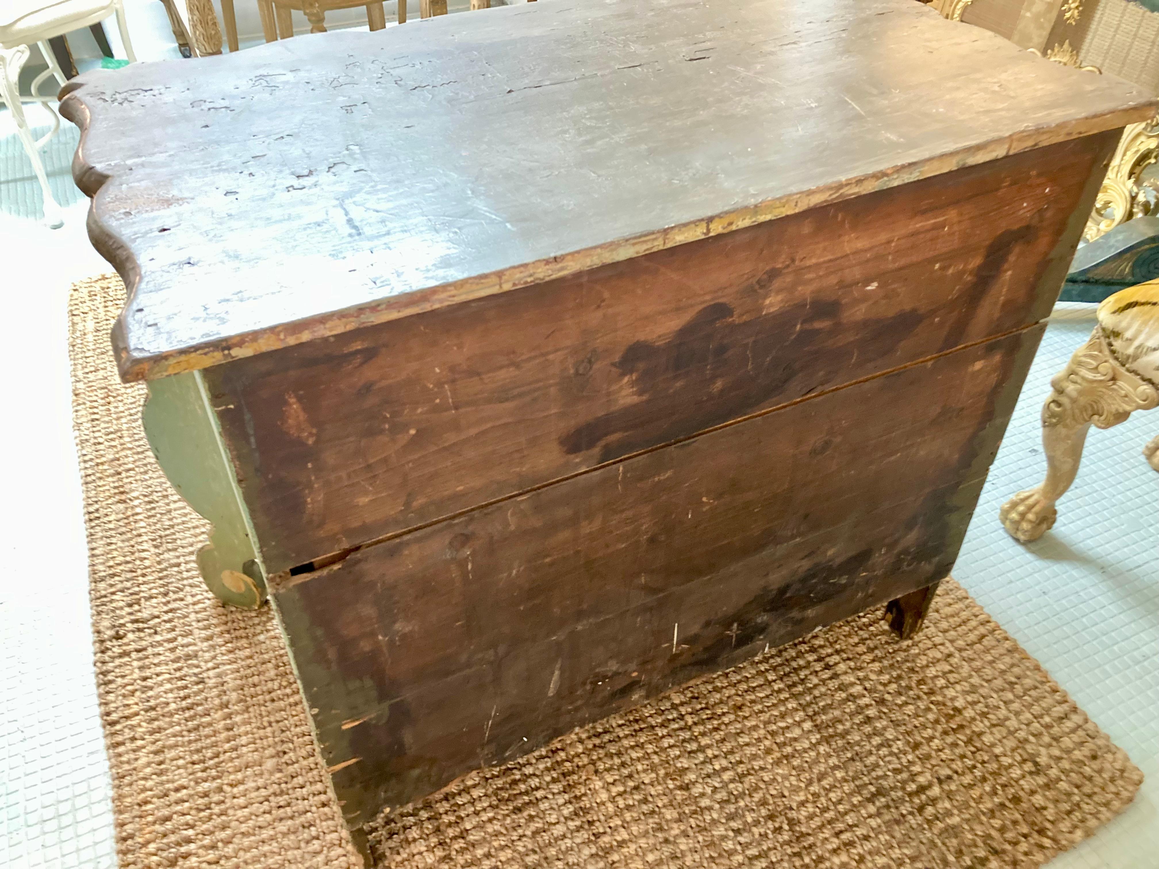 Wood 18th Century Painted Venetian Commode For Sale