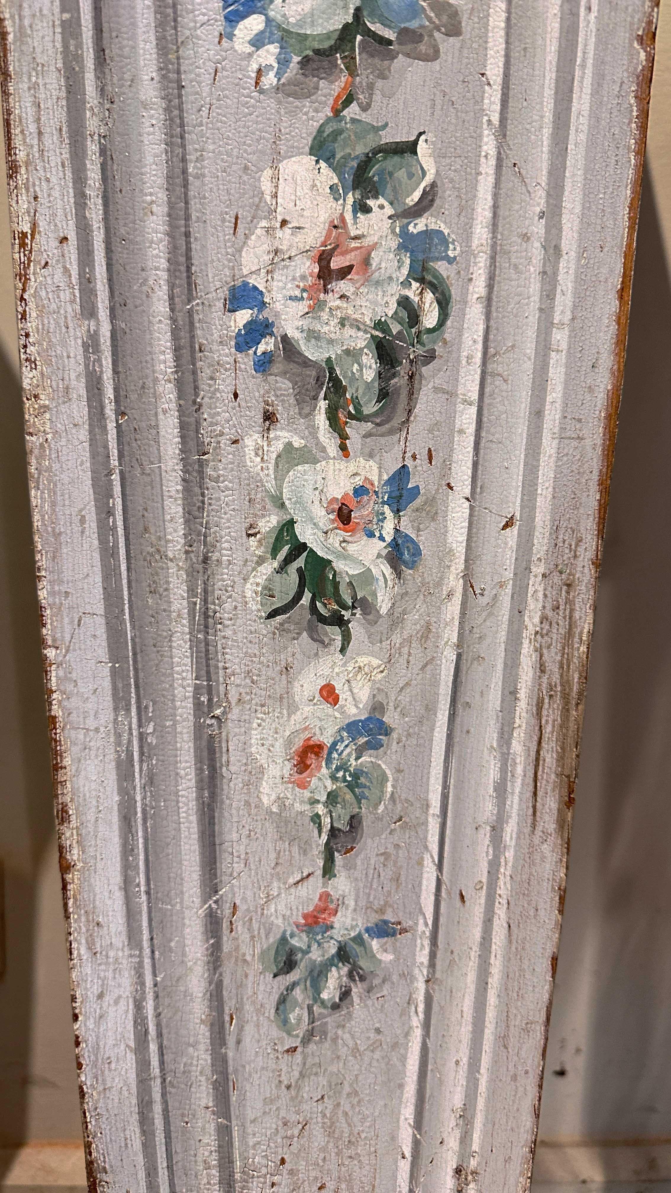 18th CENTURY PAINTED WOOD COLUMNS For Sale 1