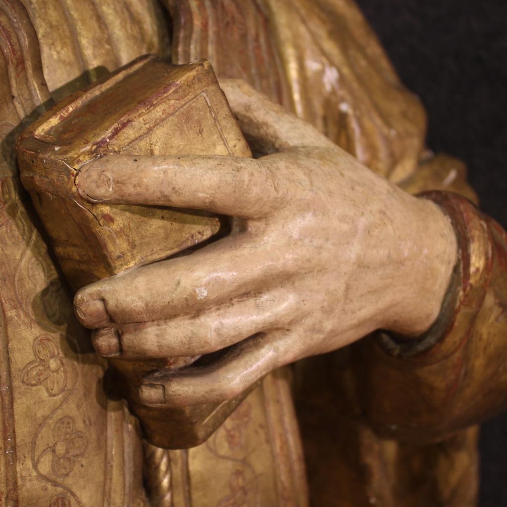 Sculpture religieuse française en bois peint du 18ème siècle Saint François de vente 1730 en vente 2