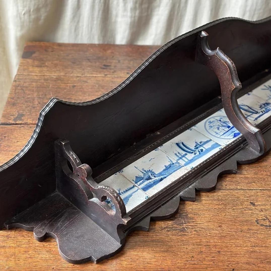 18th Century Painted Wooden Shelf With Delft Tiles For Sale 6