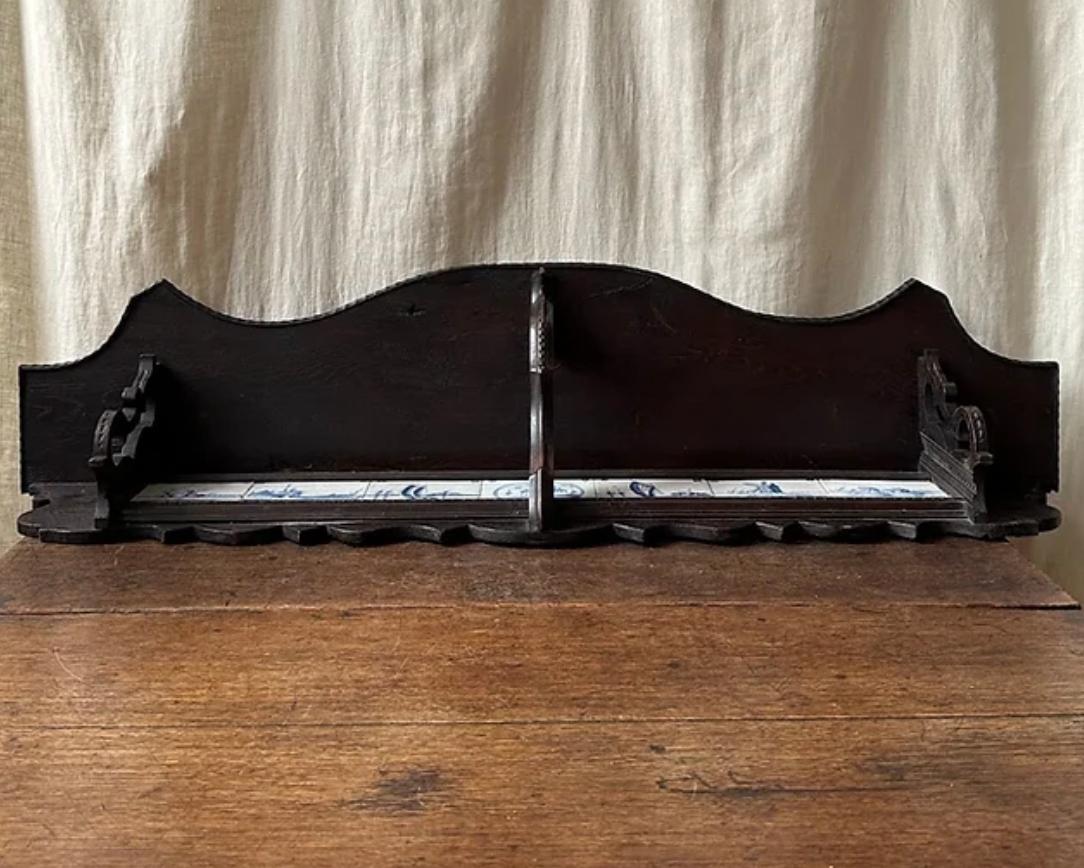 18th Century Painted Wooden Shelf With Delft Tiles For Sale 1