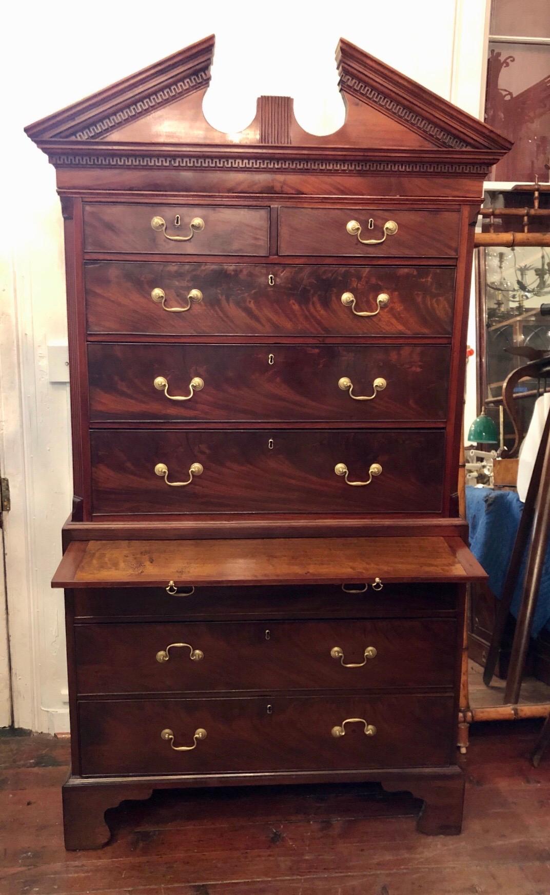 18th Century Pair of English Chippendale Chest on Chest / Tallboy 2