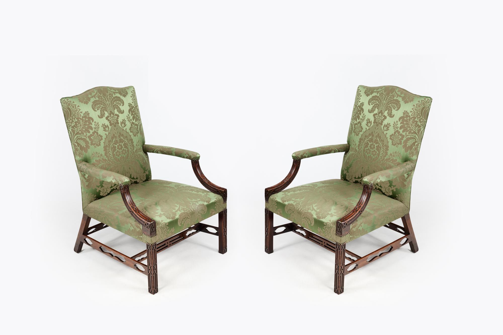 18th Century Pair George III Mahogany Gainsborough Armchairs In Excellent Condition For Sale In Dublin 8, IE