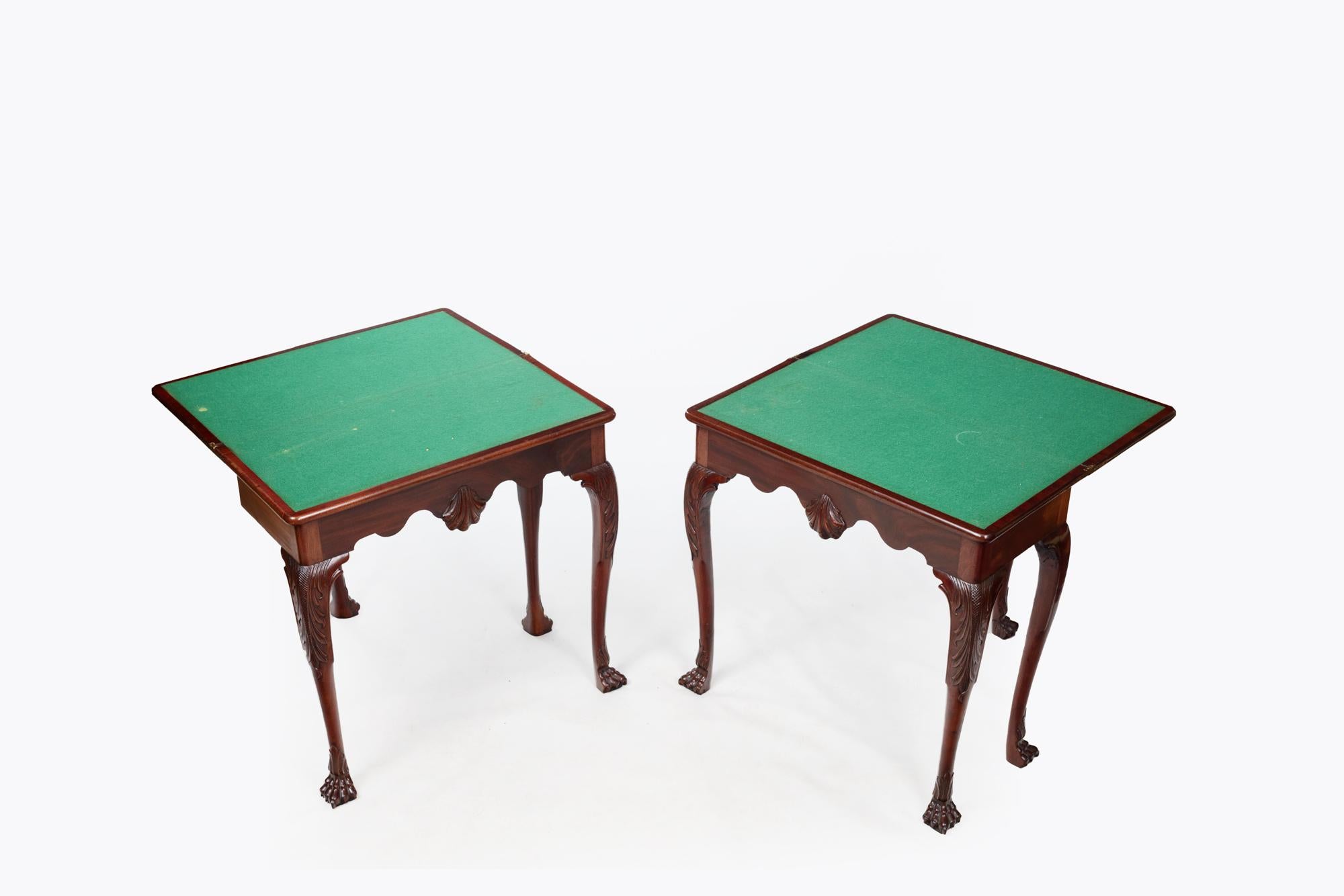 Georgien Paire de tables à cartes en acajou irlandais du 18e siècle en vente