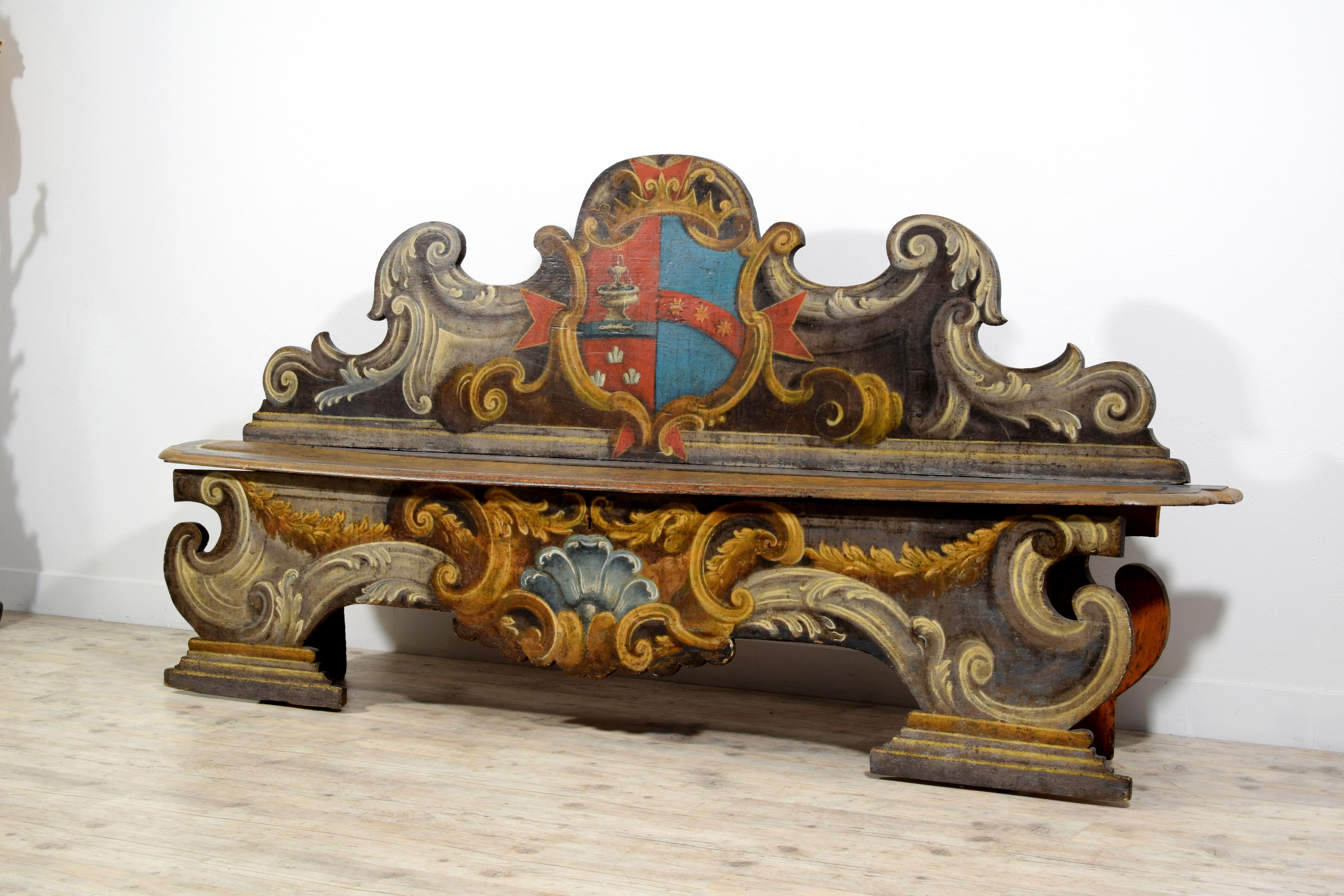 XVIIIe siècle, Paire de bancs baroques en bois laqué de Toscane en vente 9