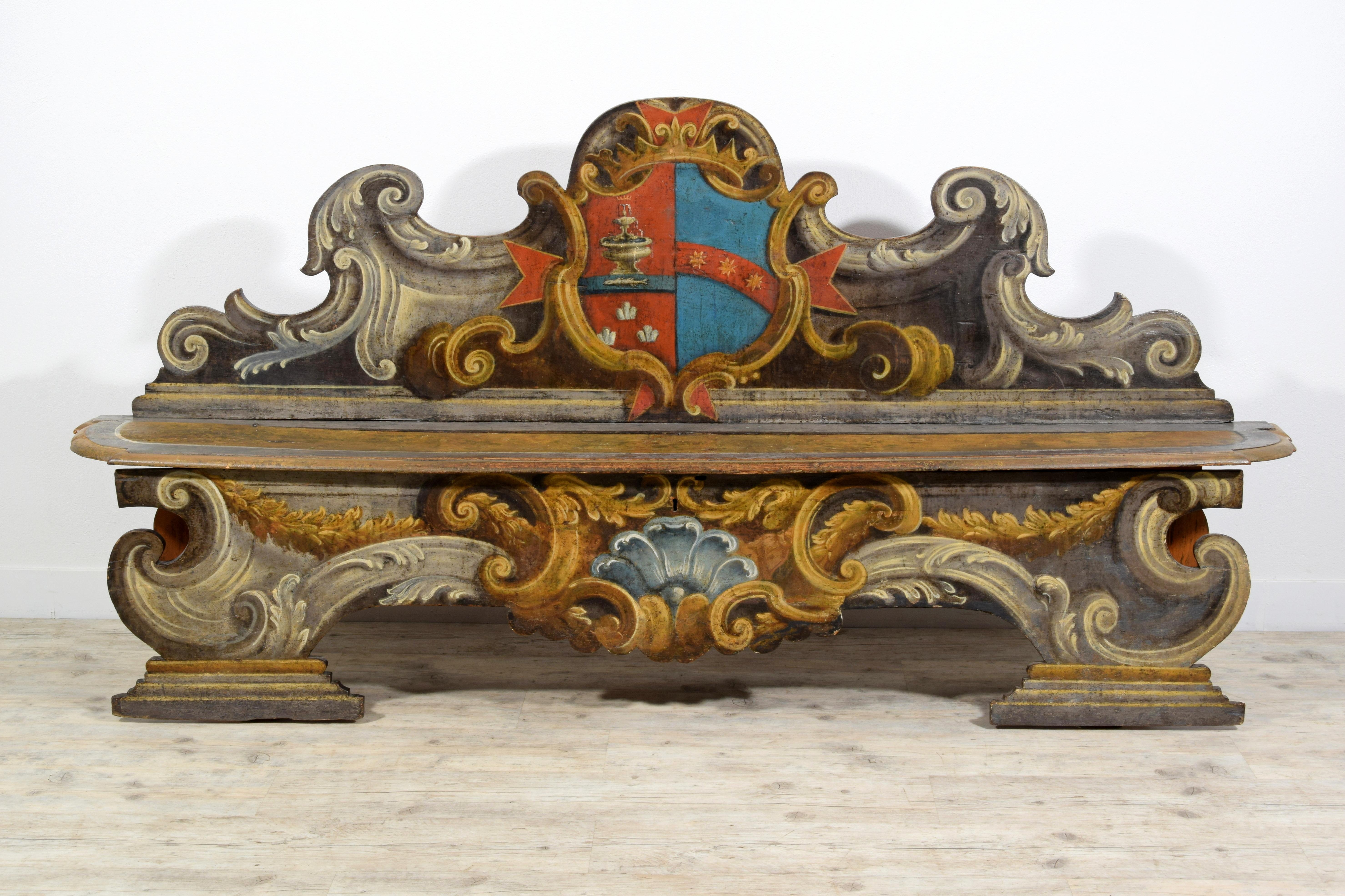 XVIIIe siècle, Paire de bancs baroques en bois laqué de Toscane en vente 10