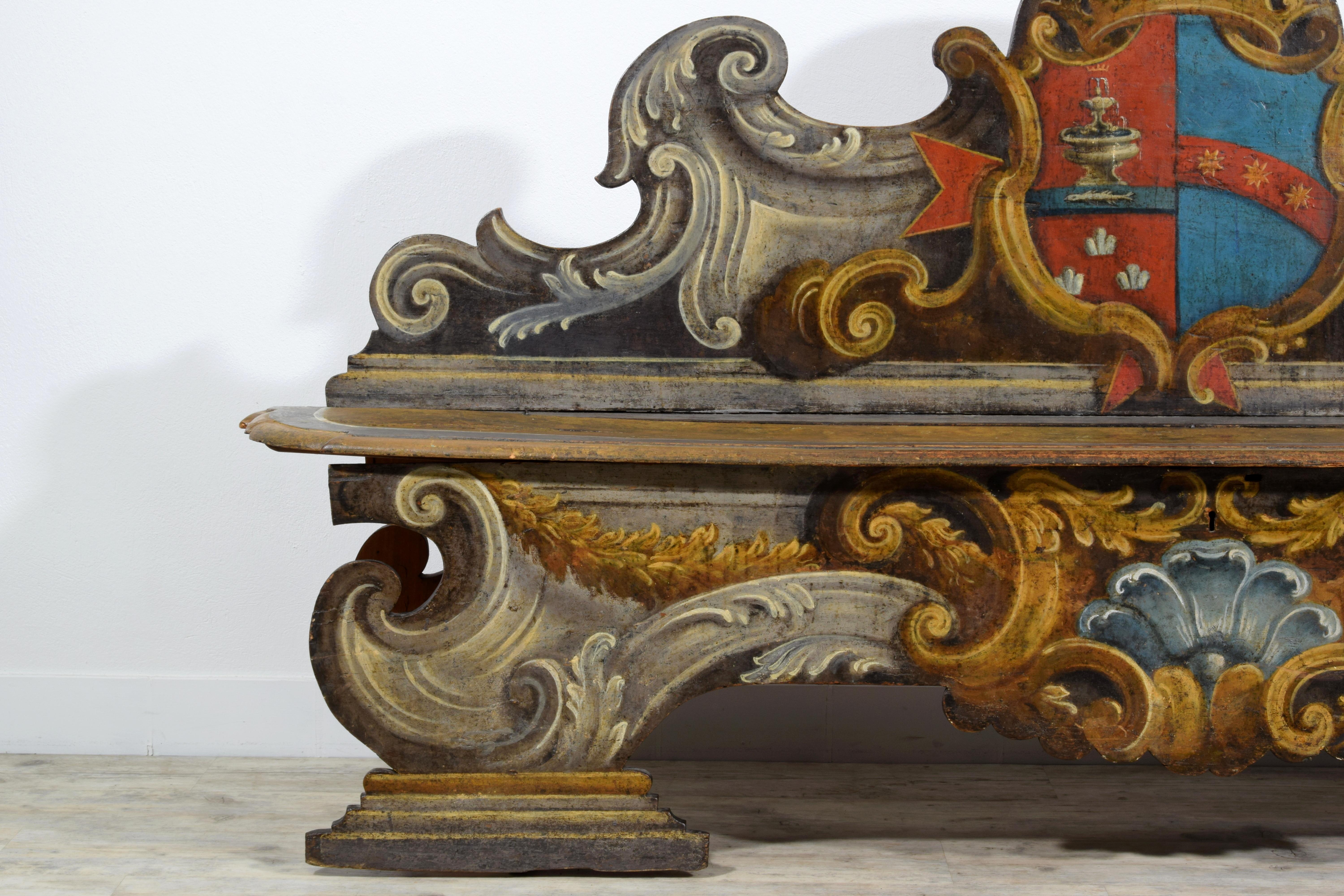 XVIIIe siècle, Paire de bancs baroques en bois laqué de Toscane en vente 12