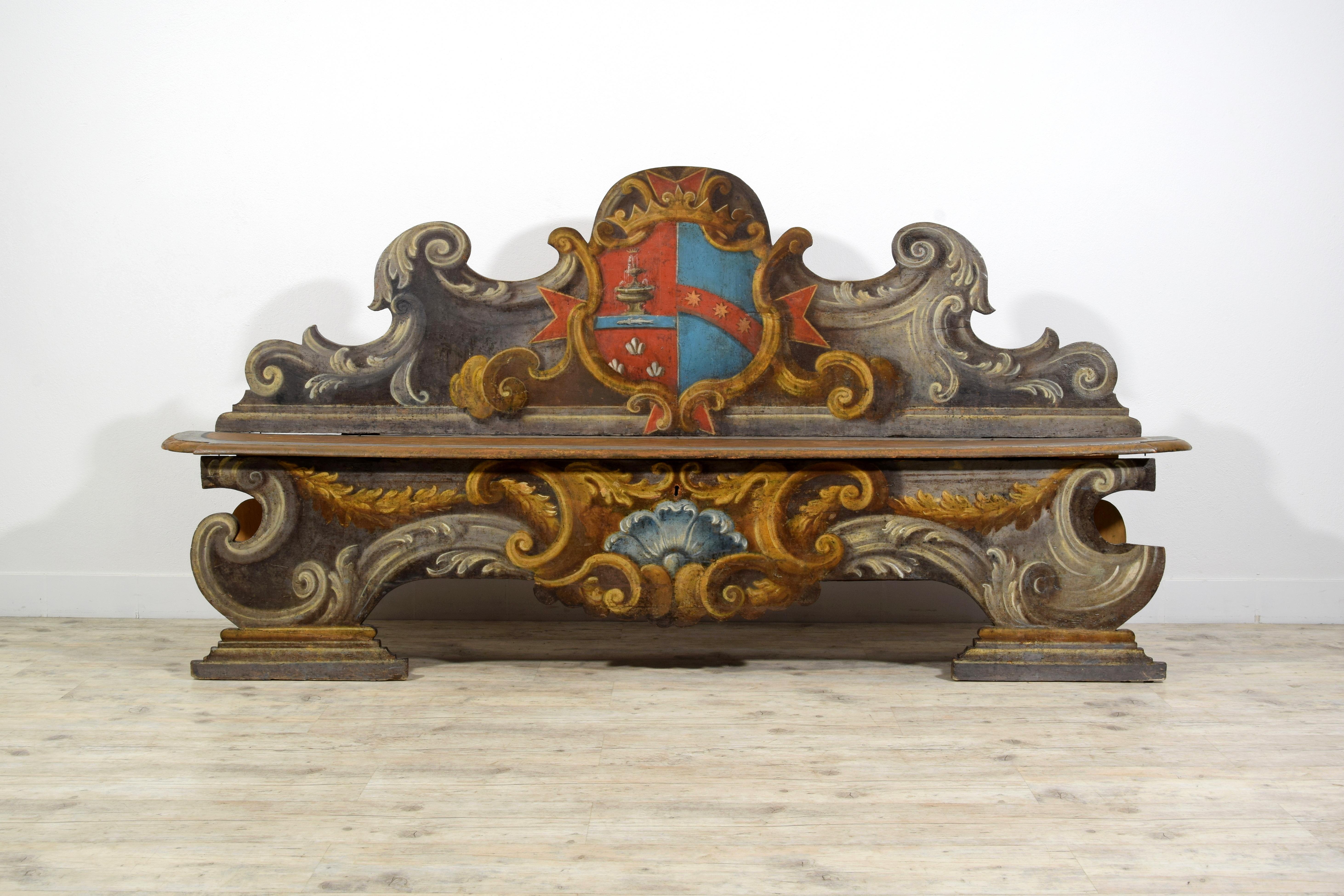 Baroque XVIIIe siècle, Paire de bancs baroques en bois laqué de Toscane en vente