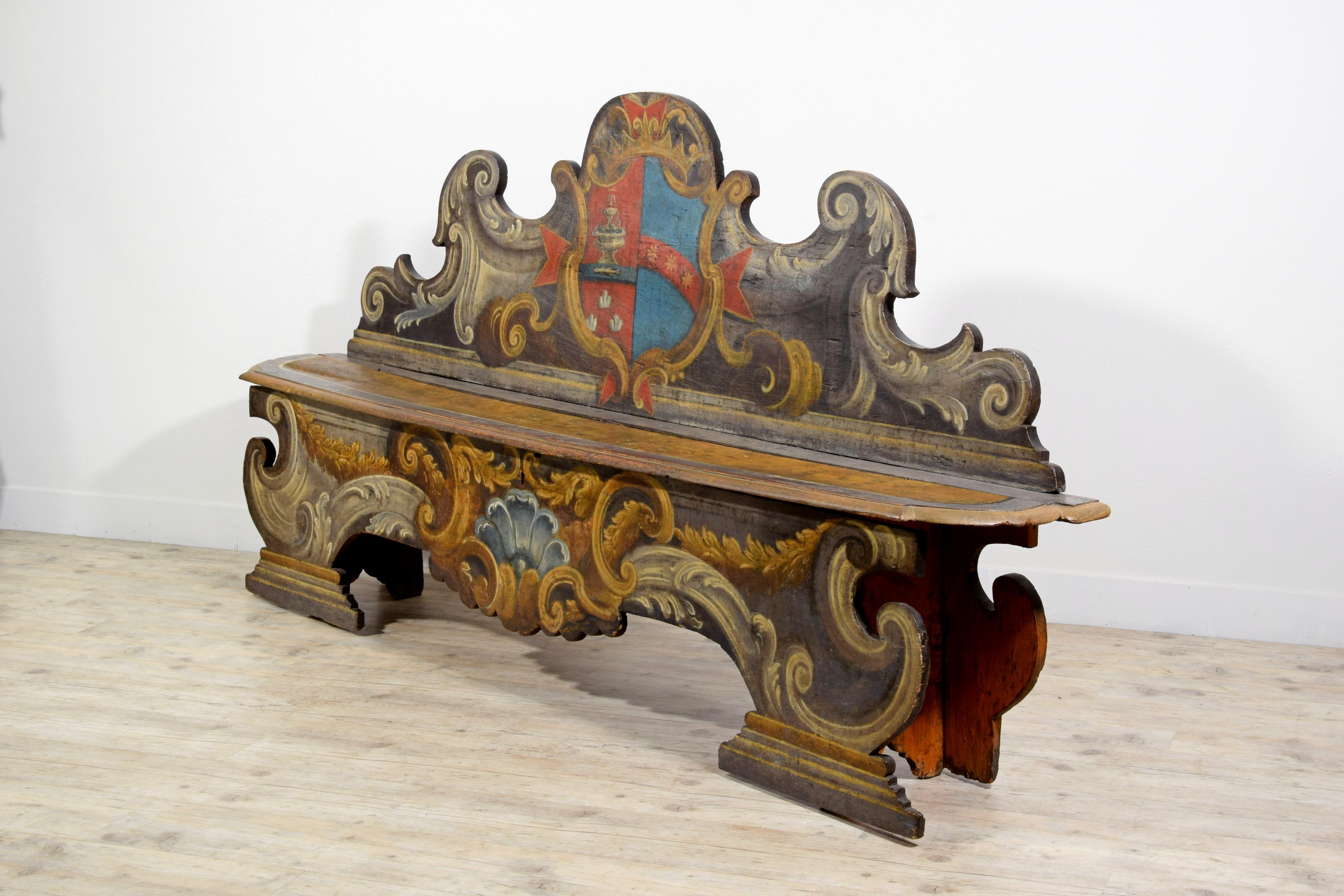 XVIIIe siècle, Paire de bancs baroques en bois laqué de Toscane en vente 2