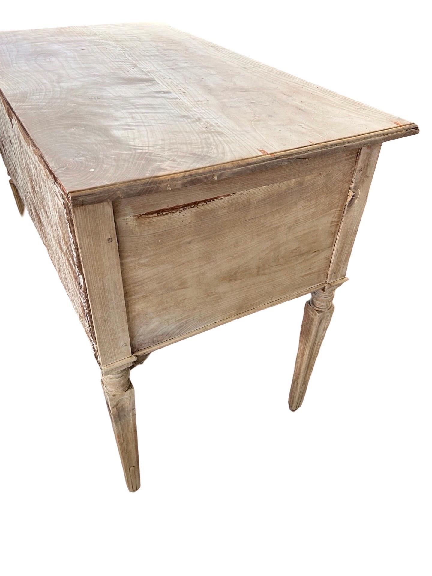 Italian 18th Century Pair Of Bleached Cherry Neoclassical Commodes