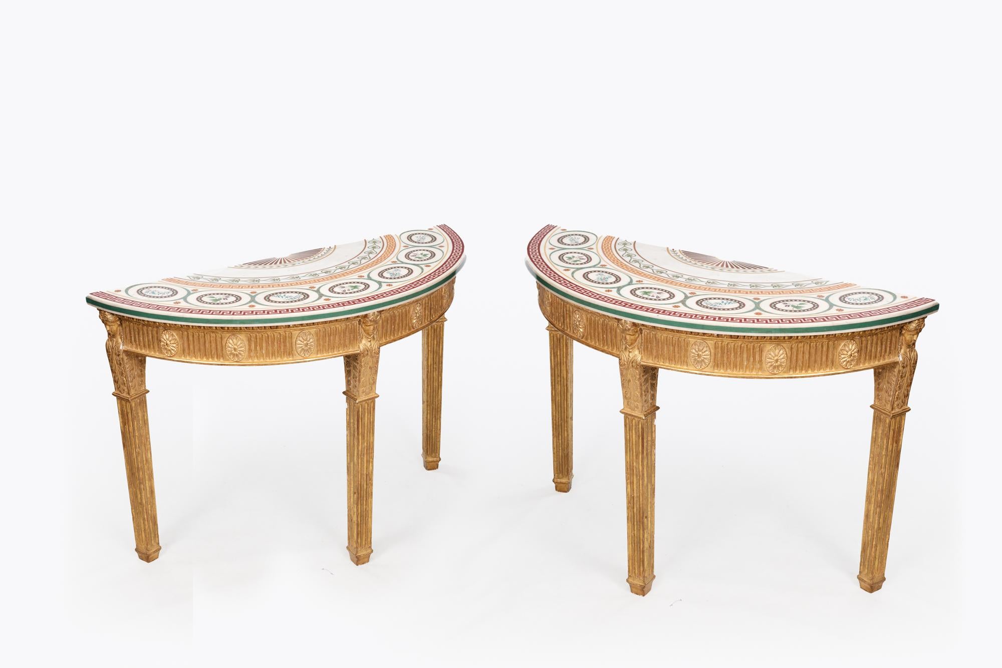 irlandais Paire de tables d'appoint Bossi Demi-Lune du 18ème siècle en vente