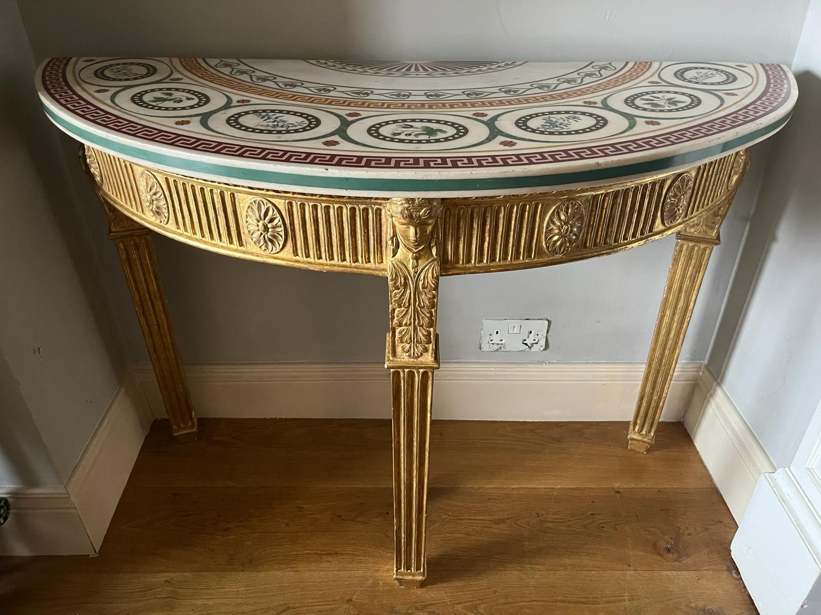 Fait main Paire de tables d'appoint Bossi Demi-Lune du 18ème siècle en vente