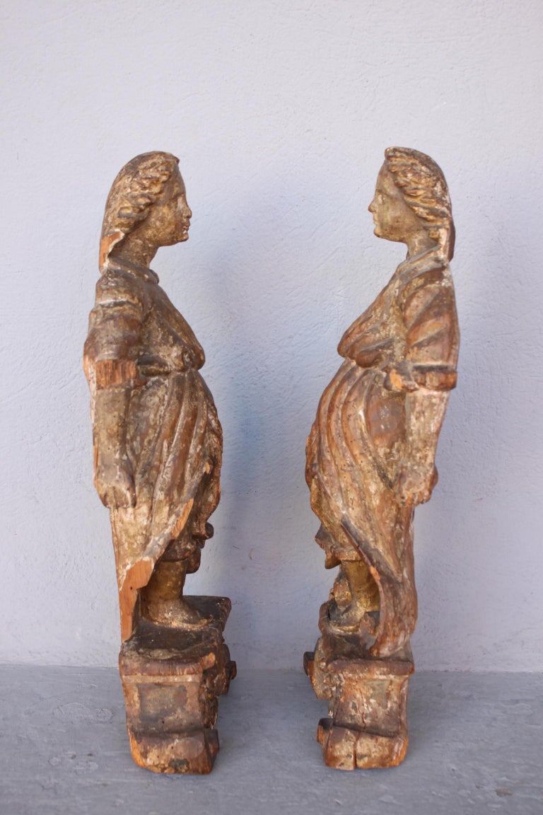 18th Century Pair of Carved Wood Angels For Sale at 1stDibs