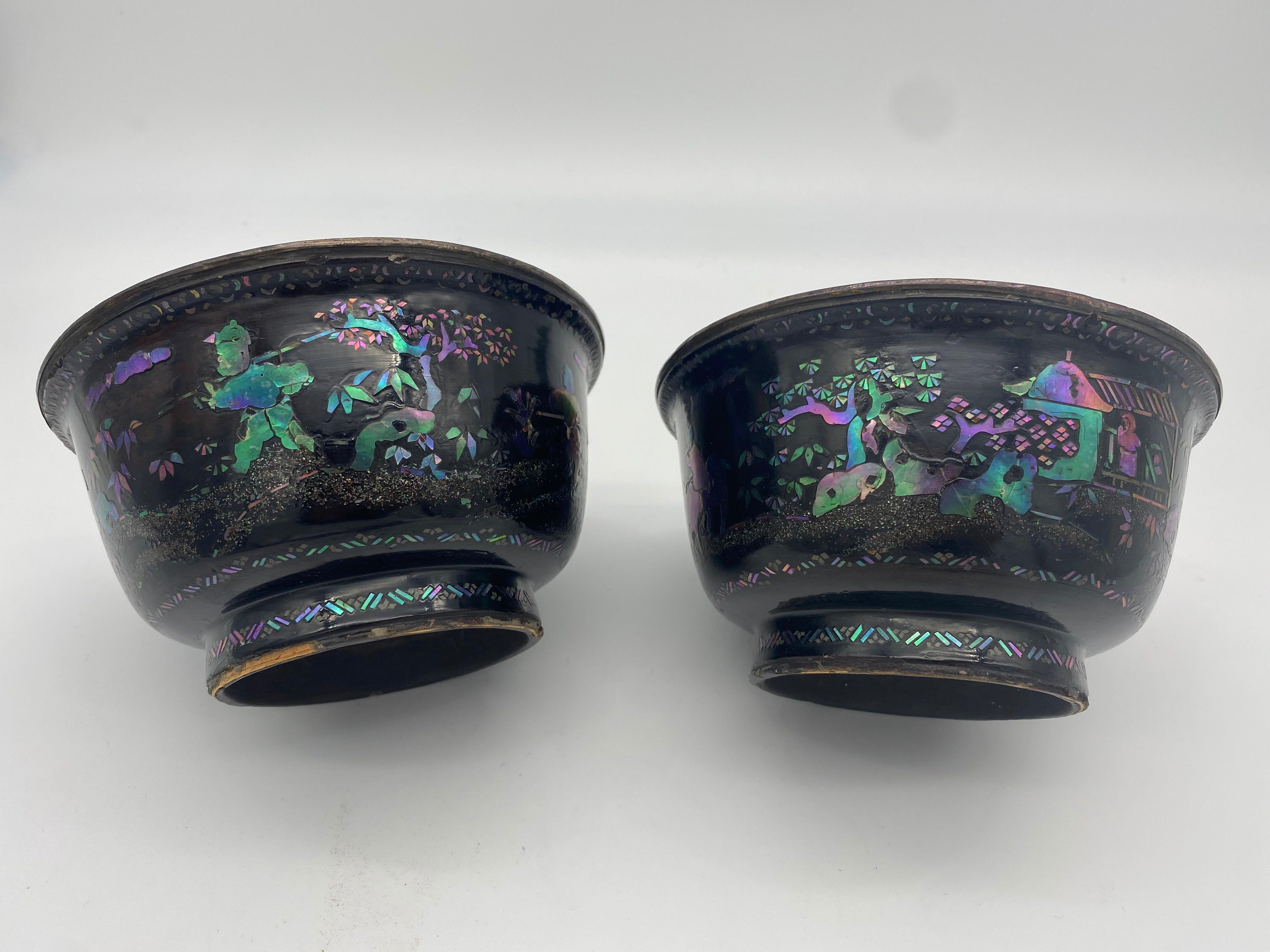 18th Century Pair of Chinese Silver Lacquer Bowls with Mother of Pearl Inlaid For Sale 1