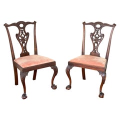 Paire de chaises d'appoint Chippendale en acajou du 18ème siècle