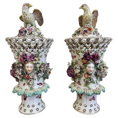 Coppia di vasi Derby Frill del XVIII secolo, circa 1760