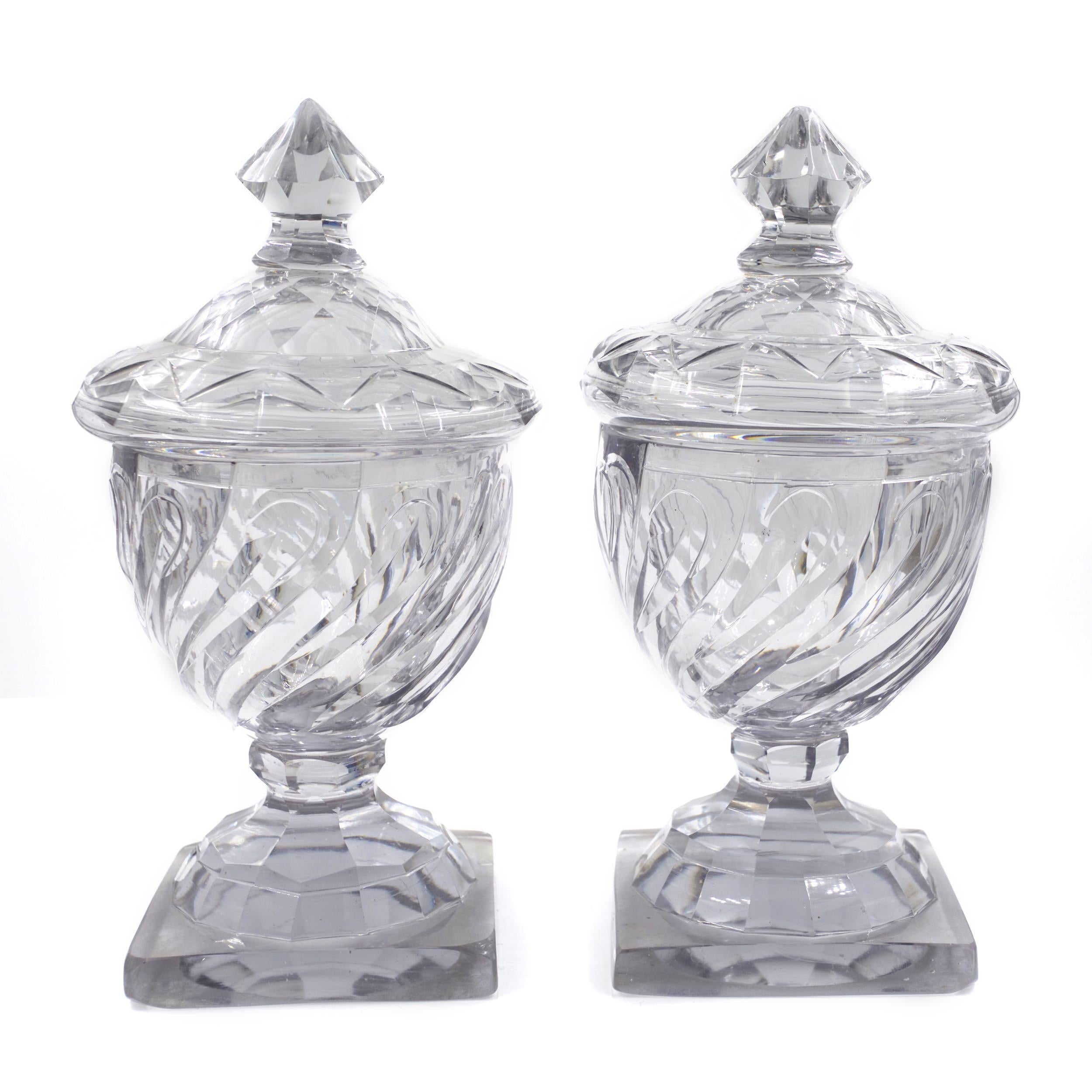 18th Century Pair of English Georgian Cut Swirled Glass Urns with Dome Lids In Good Condition In Shippensburg, PA