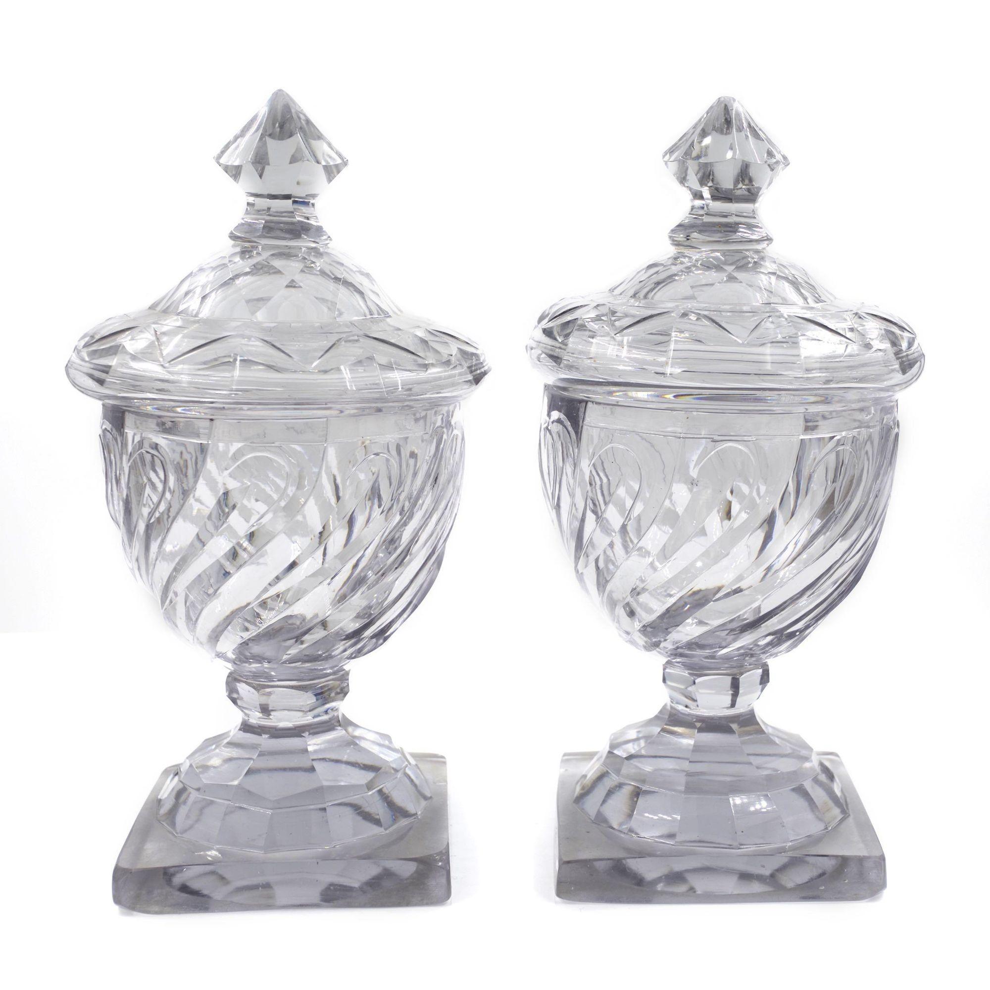 18th Century Pair of English Georgian Cut Swirled Glass Urns with Dome Lids In Good Condition For Sale In Shippensburg, PA