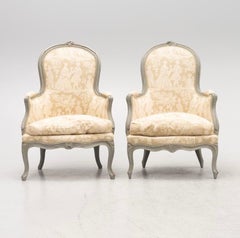 18th century pair of french bergeres  carved flower decorative detail