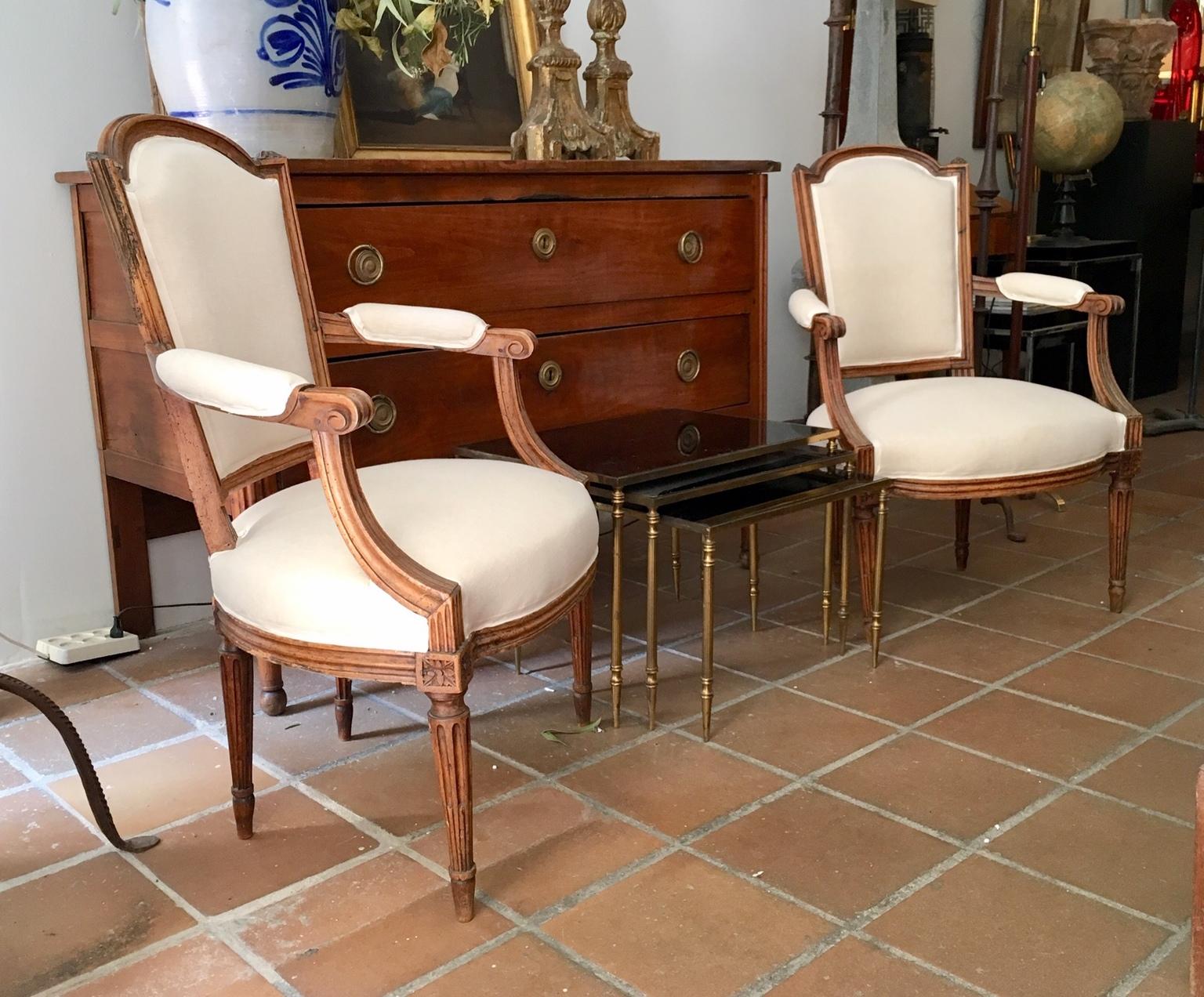 18th Century Pair of French Louis XVI Fauteuils or Armchairs For Sale 8