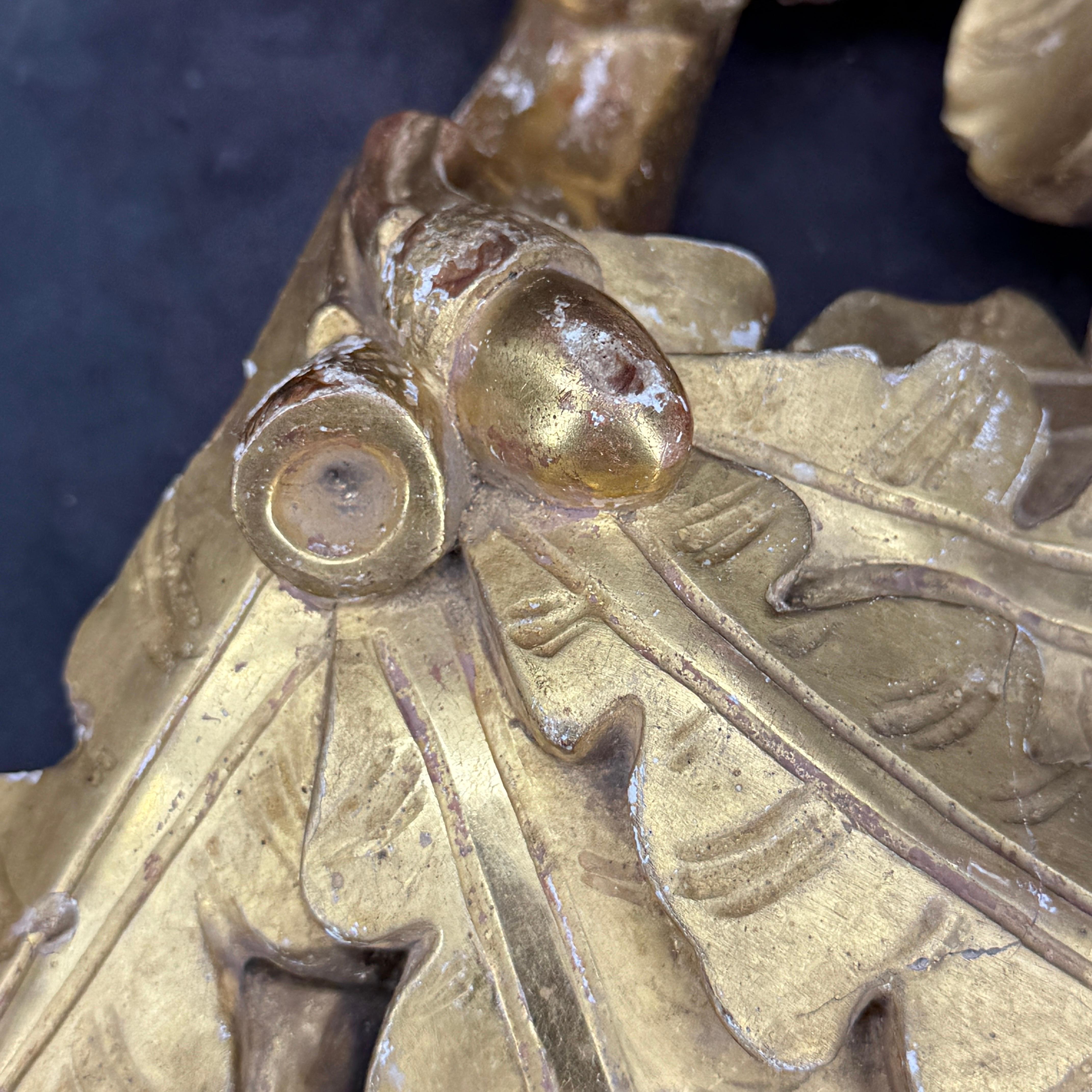 18th Century Pair of Gilt Wood Wall Fragments Sculptures with Leaves and Acorns en vente 2