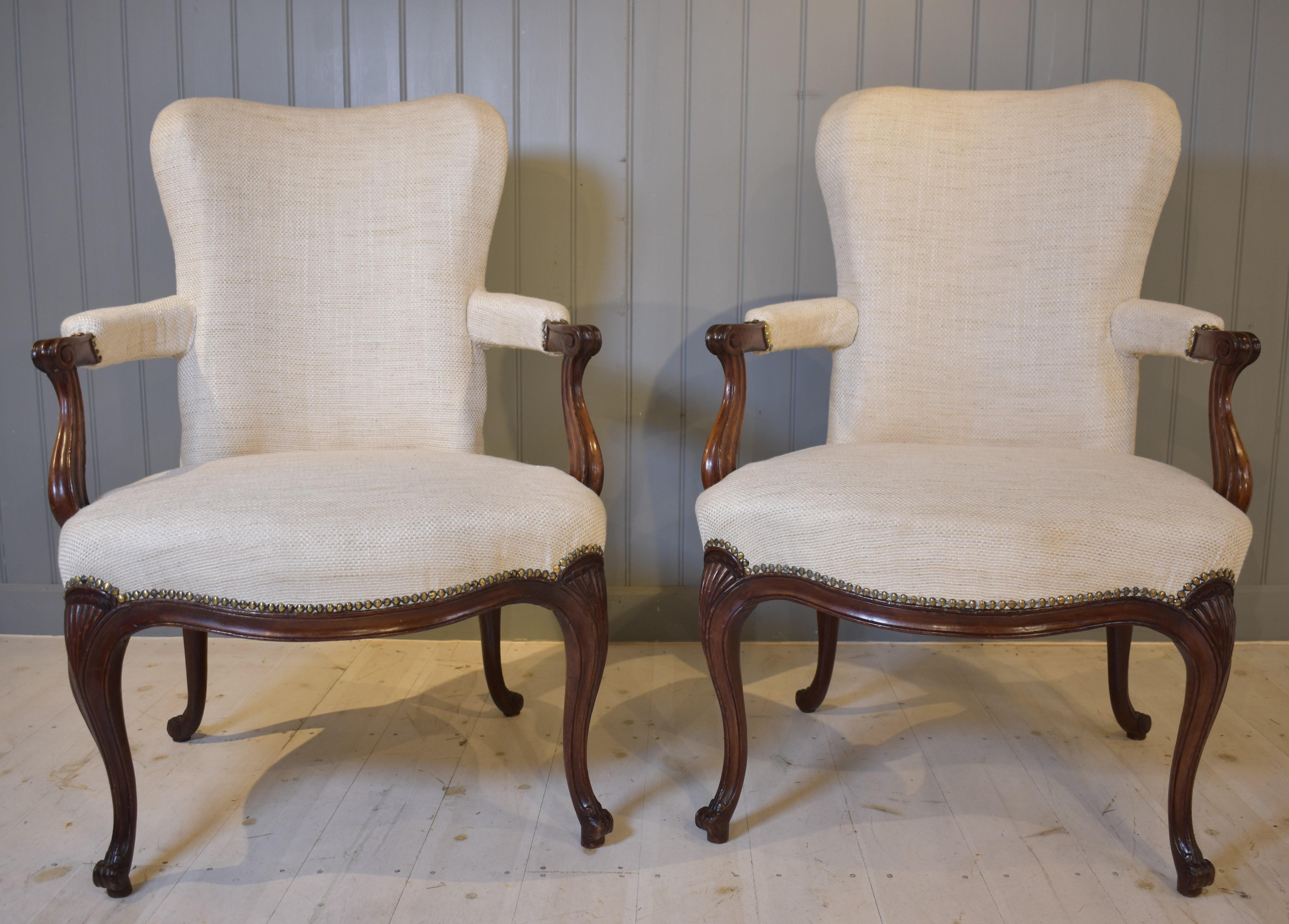 18th century pair of Hepplewhite open armchairs For Sale 6