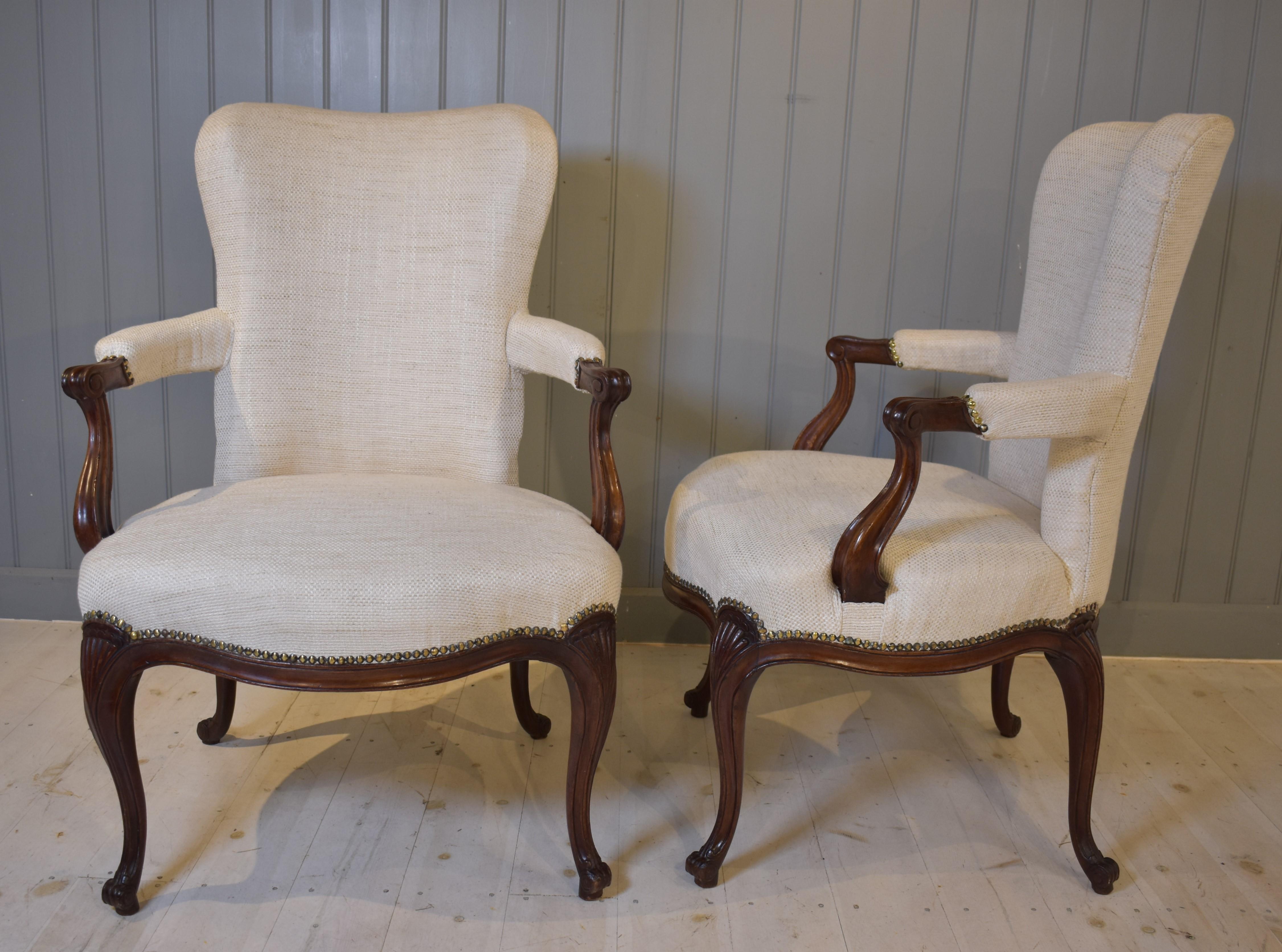 18th century pair of Hepplewhite open armchairs In Good Condition For Sale In Penzance, GB