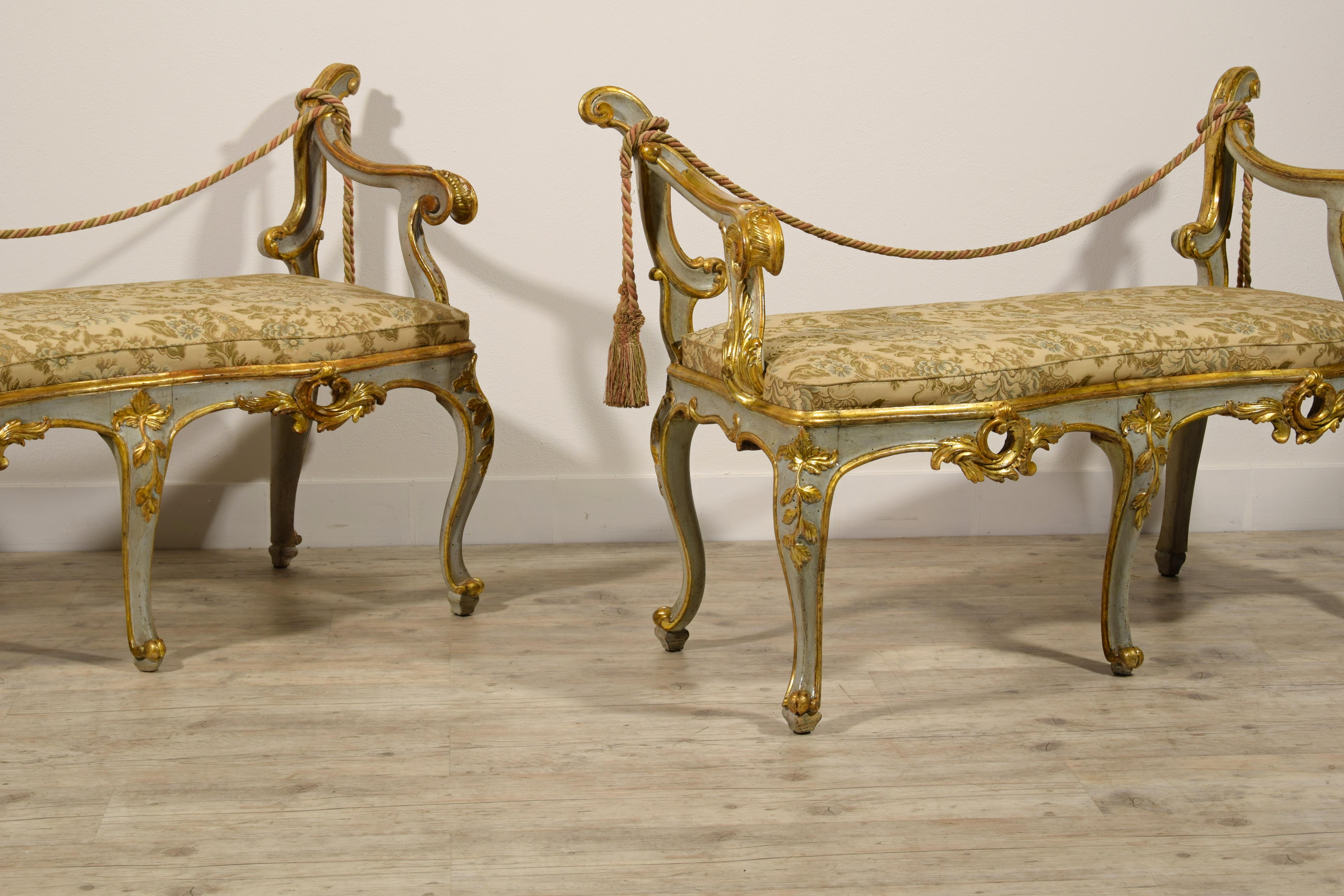 18th Century, Pair of Italian Baroque Lacquered and Gilt Wood Benches For Sale 5
