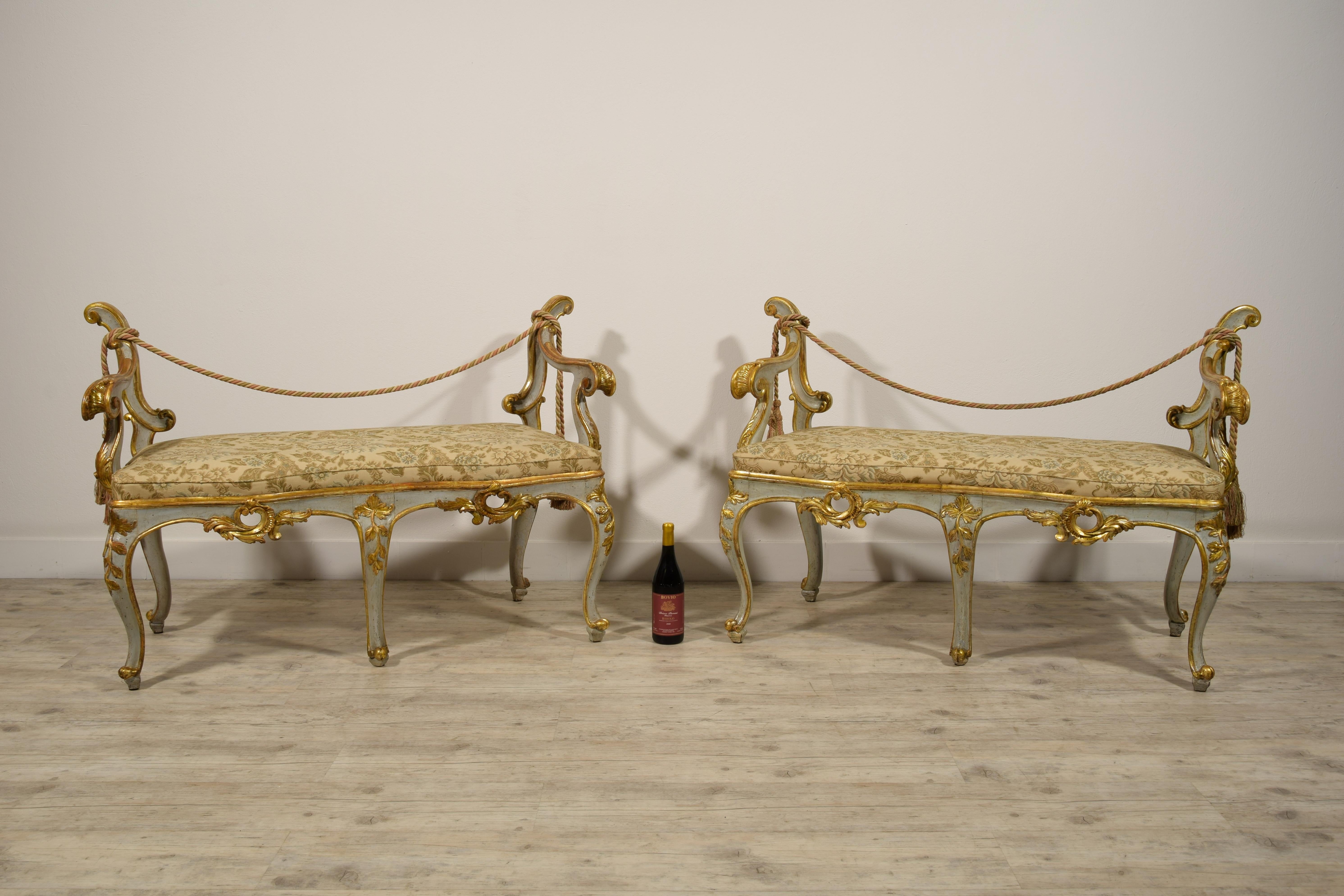 18th Century, Pair of Italian Baroque Lacquered and Gilt Wood Benches For Sale 7