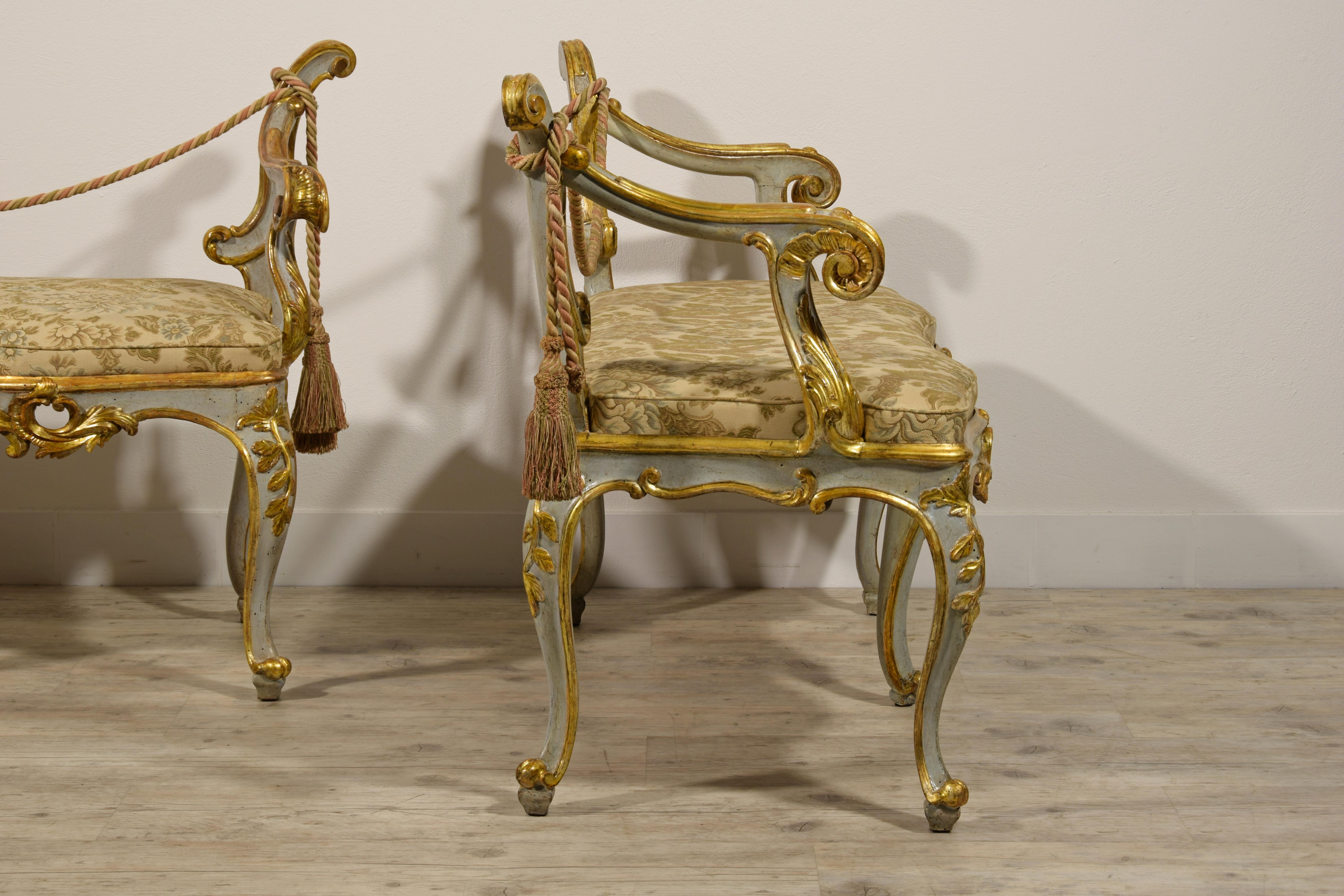 18th Century, Pair of Italian Baroque Lacquered and Gilt Wood Benches For Sale 9