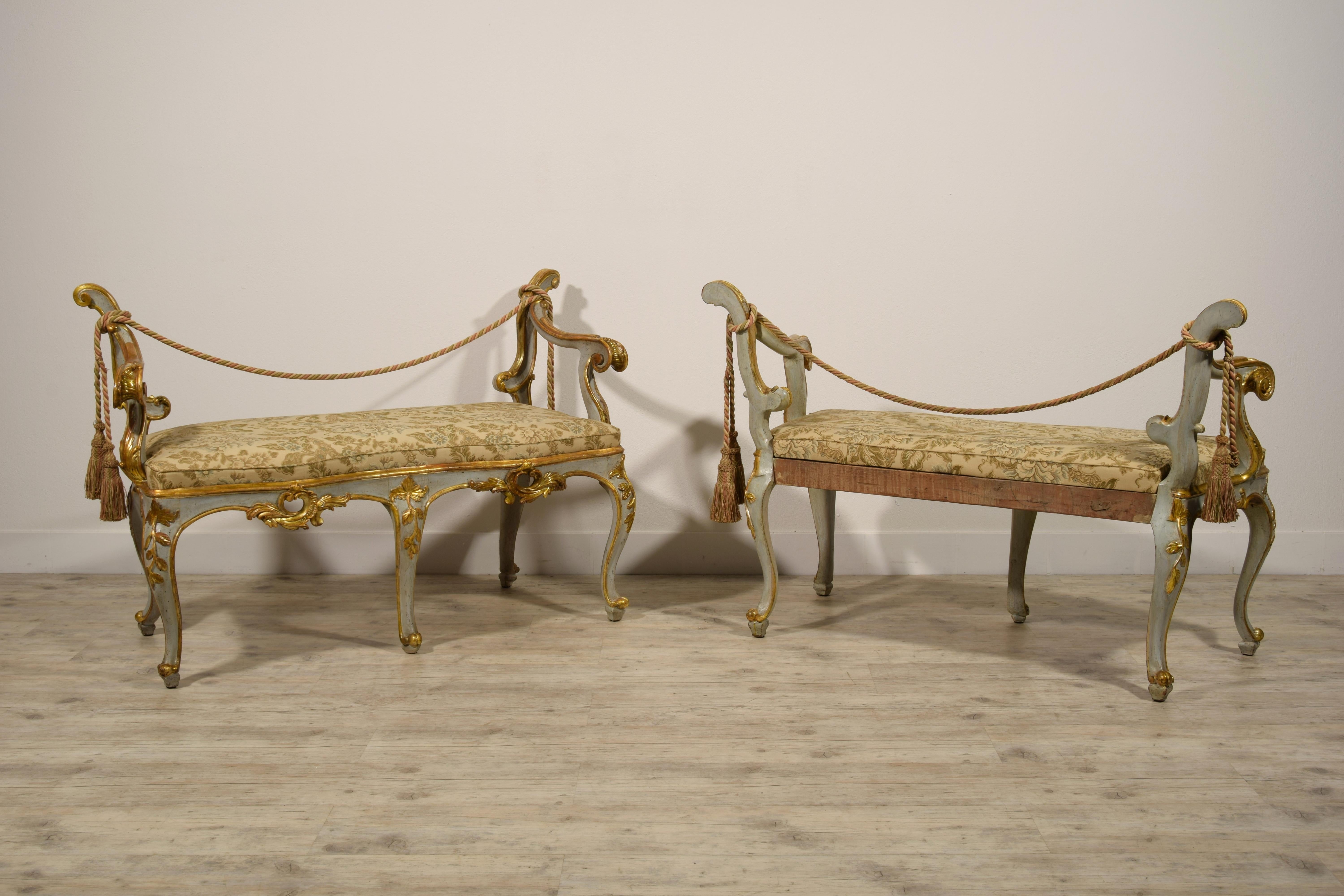 18th Century, Pair of Italian Baroque Lacquered and Gilt Wood Benches For Sale 11