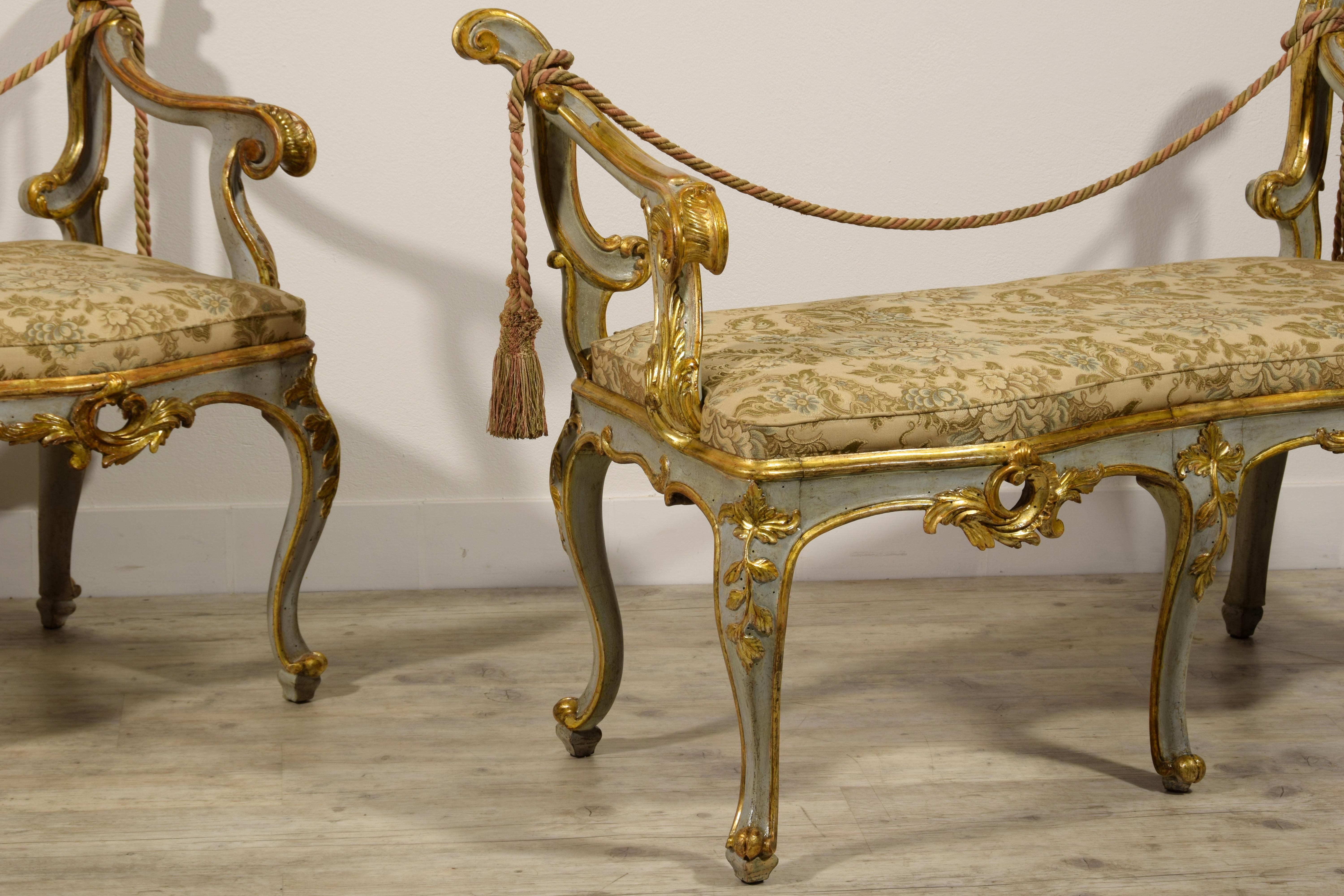 18th Century, Pair of Italian Baroque Lacquered and Gilt Wood Benches For Sale 12