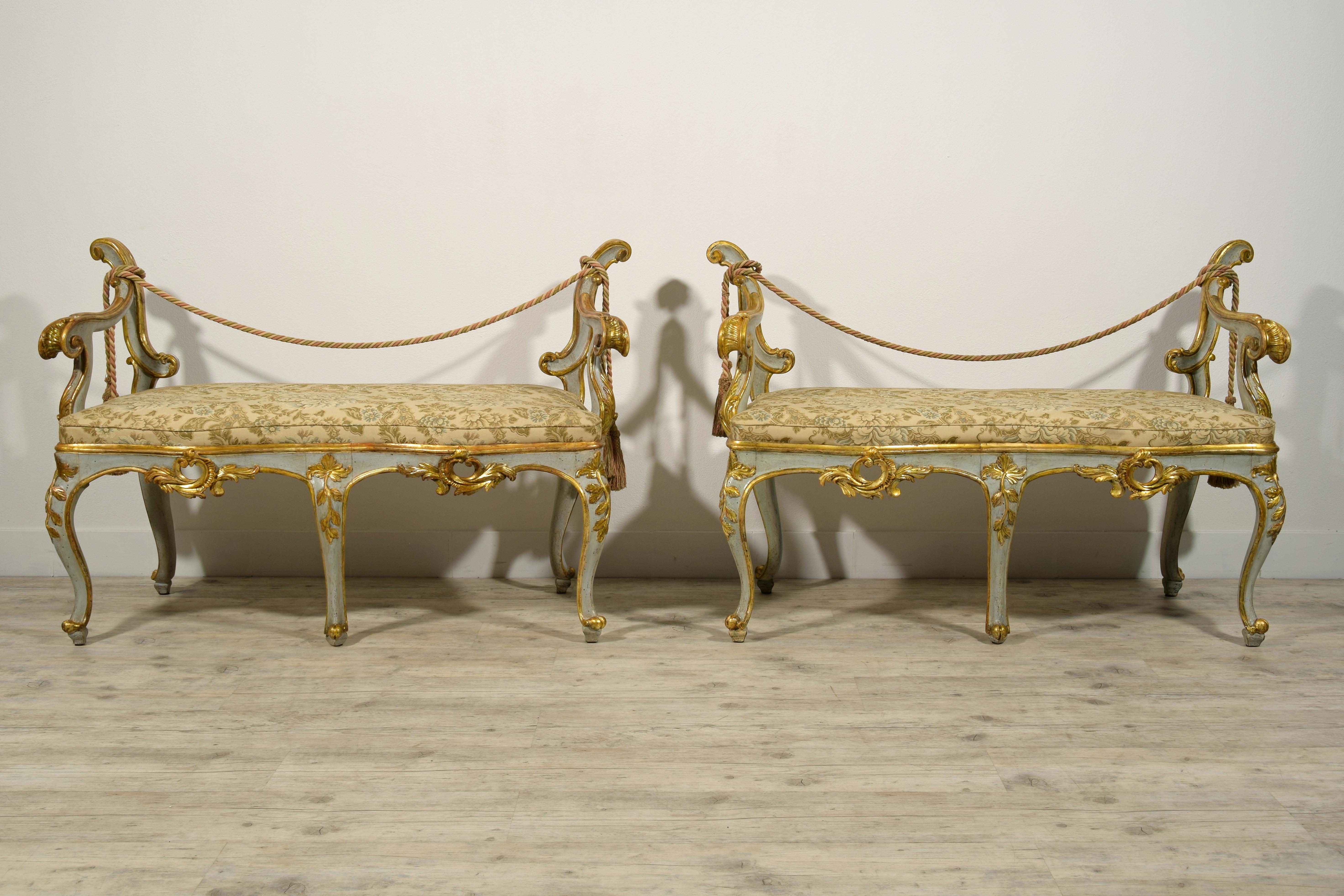 Hand-Carved 18th Century, Pair of Italian Baroque Lacquered and Gilt Wood Benches For Sale