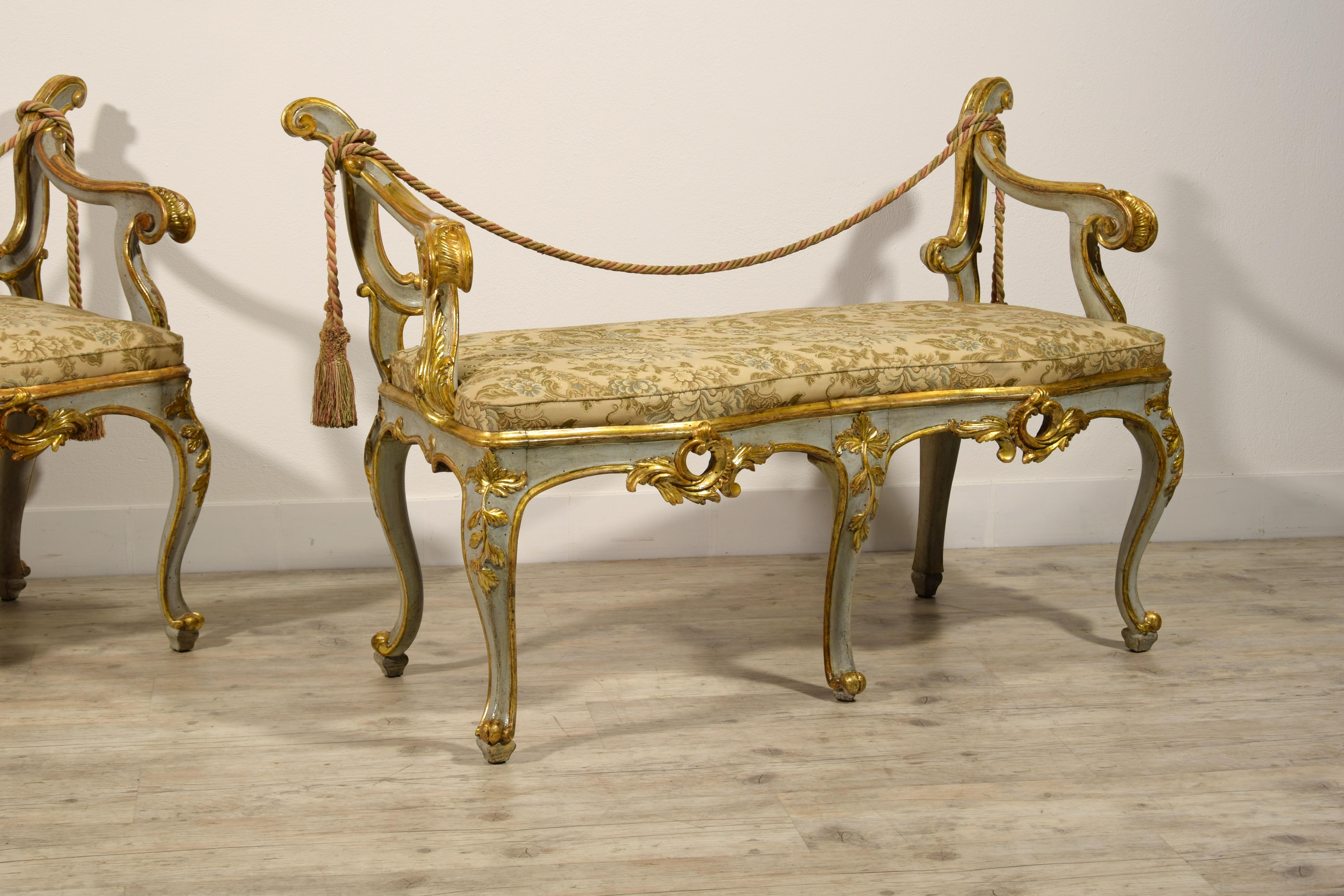 18th Century, Pair of Italian Baroque Lacquered and Gilt Wood Benches For Sale 1