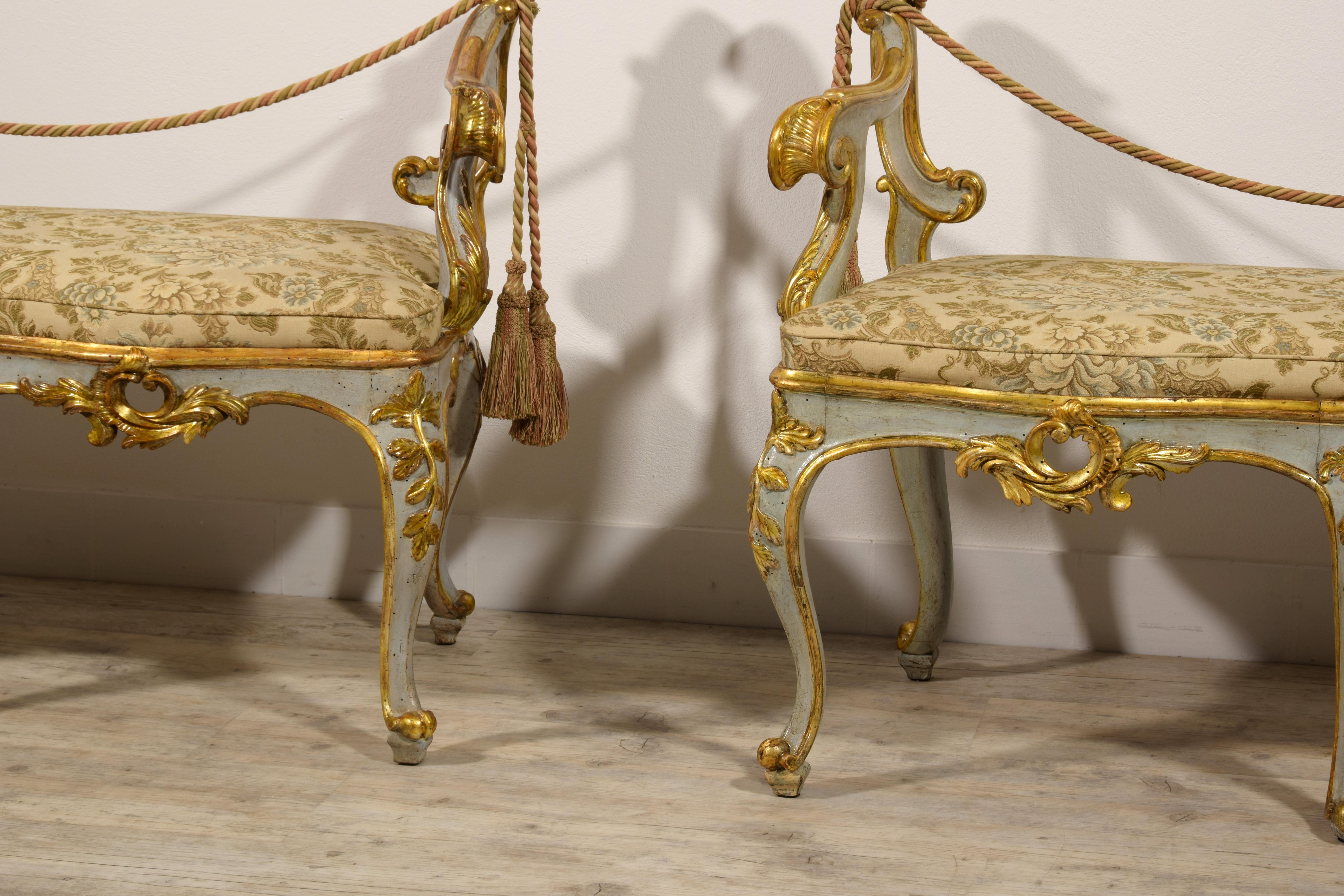 18th Century, Pair of Italian Baroque Lacquered and Gilt Wood Benches For Sale 2