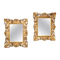 Paire de miroirs muraux italiens florentins en bois doré du XVIIIe siècle