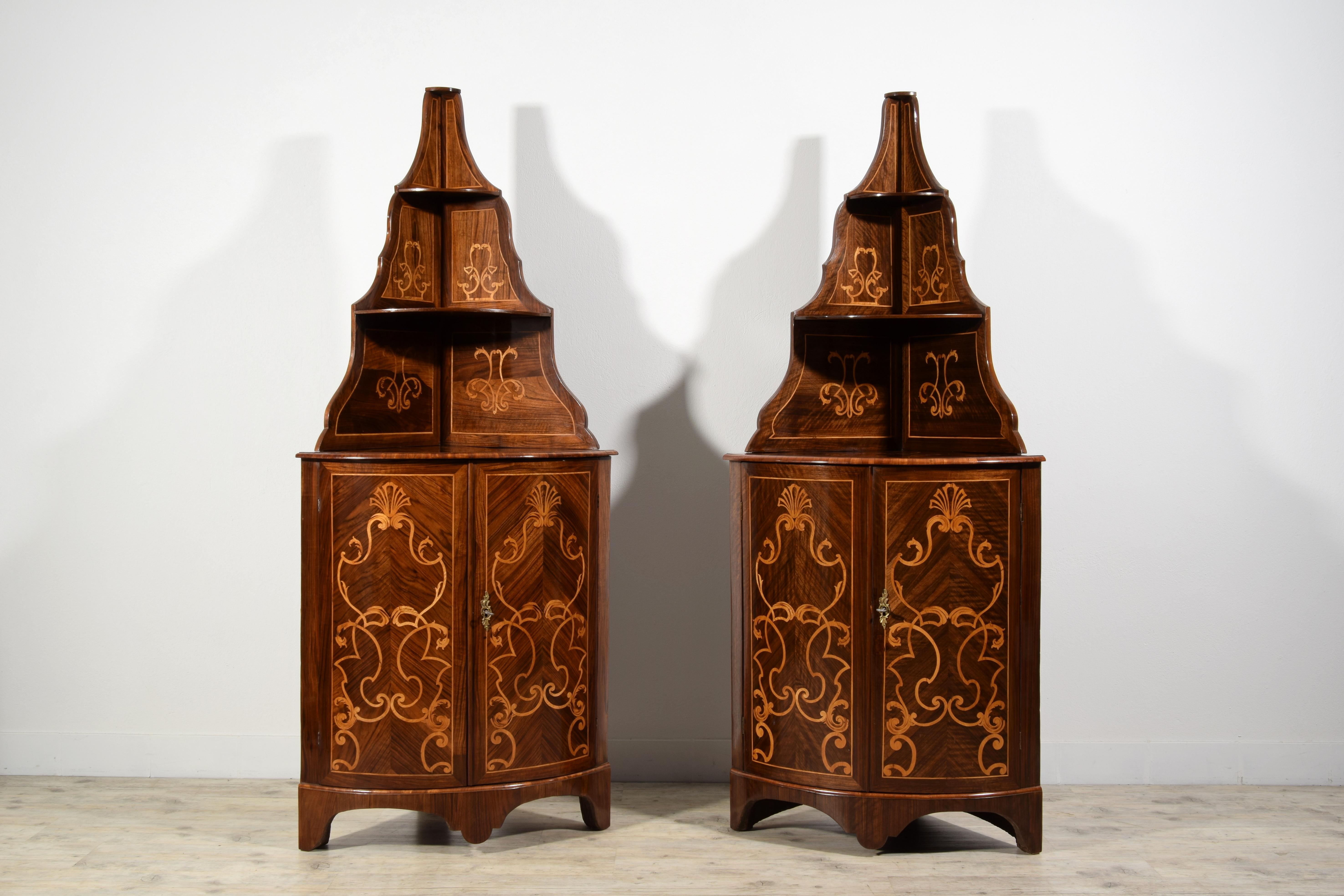18th Century, Pair of Italian Inlay Wood Corner Cabinets For Sale 2
