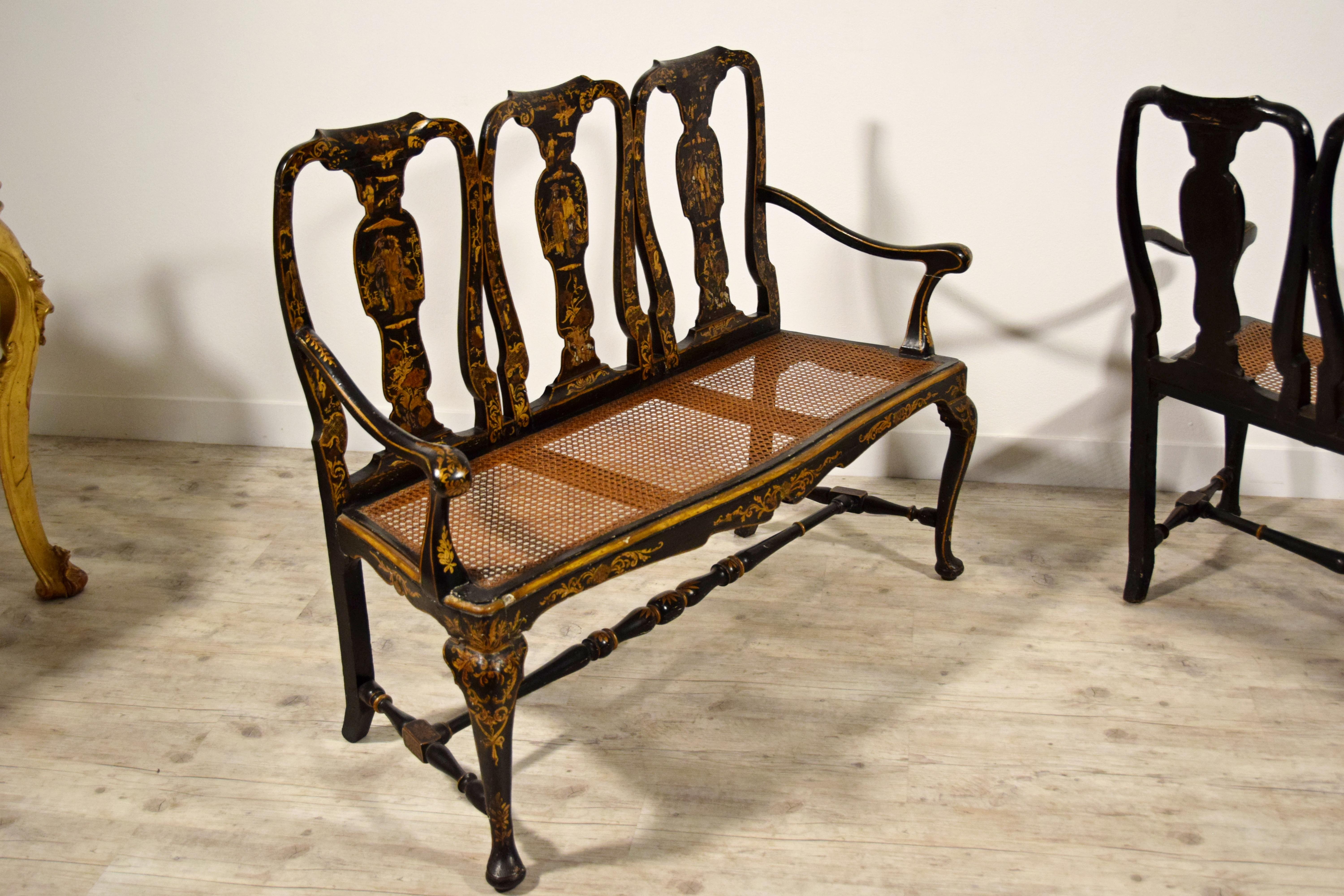 18th Century, Pair of Italian Lacquered Chinoiserie Wood Sofas 12