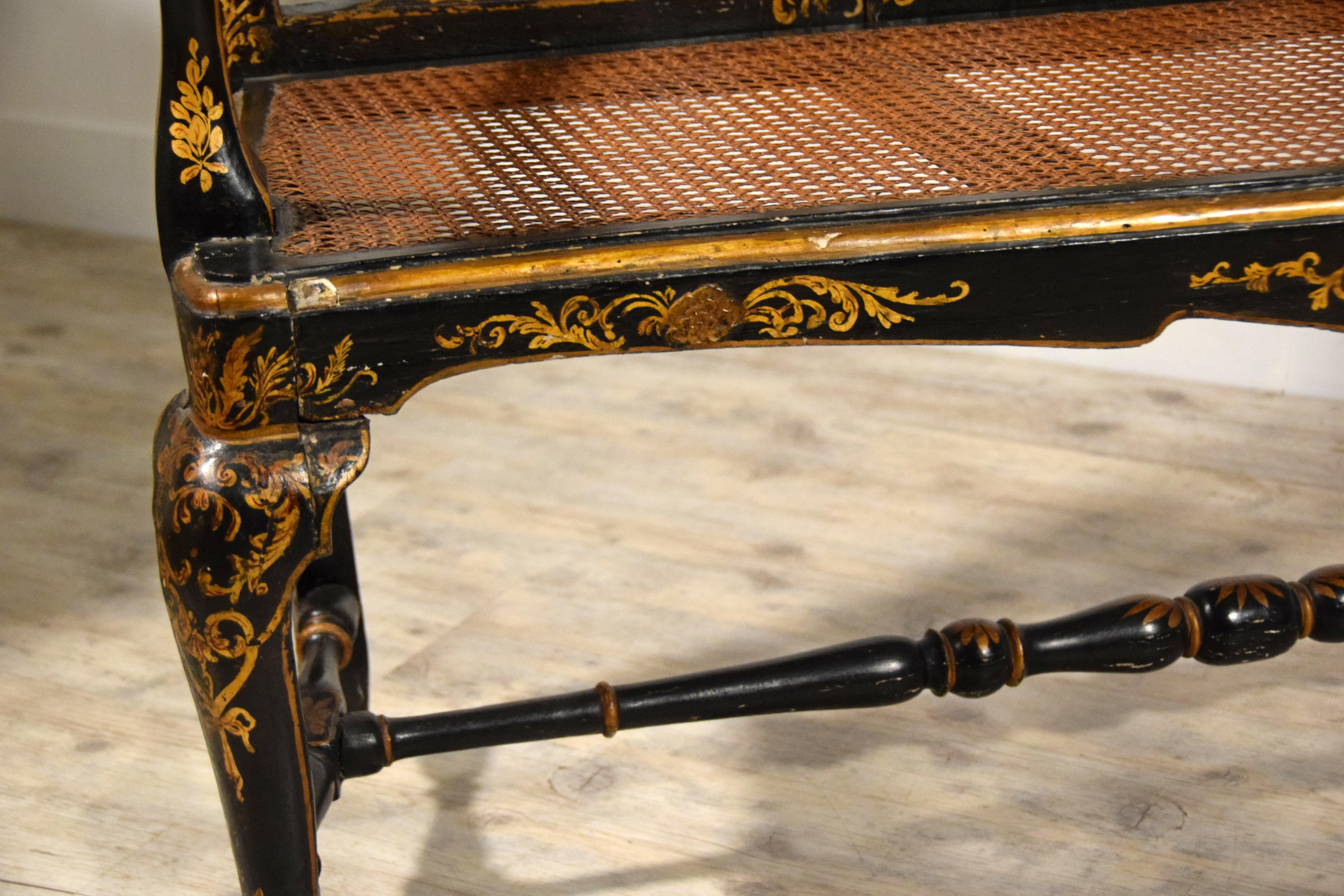 18th Century, Pair of Italian Lacquered Chinoiserie Wood Sofas 16