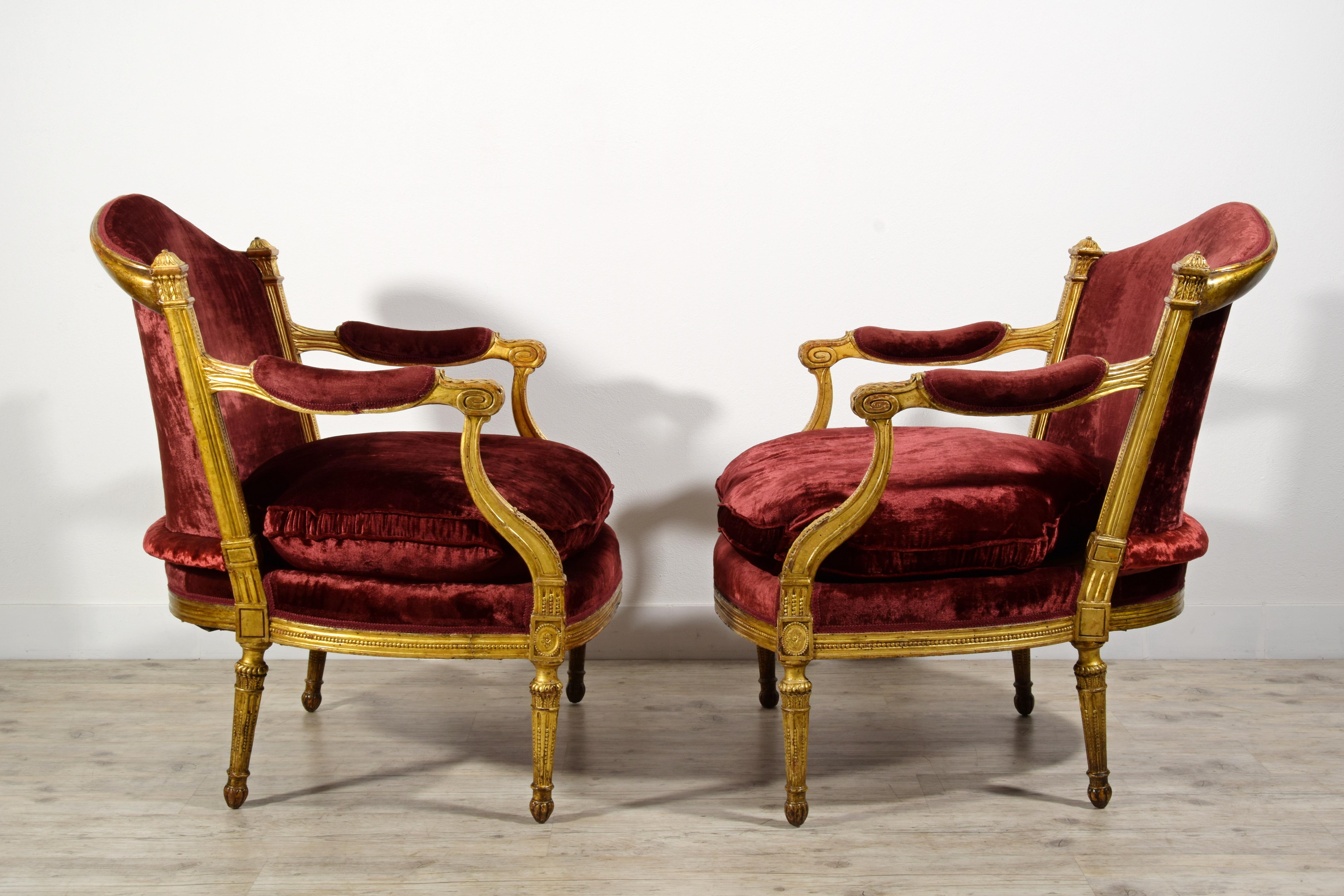18th century Pair of Italian Large Wood Armchairs  6