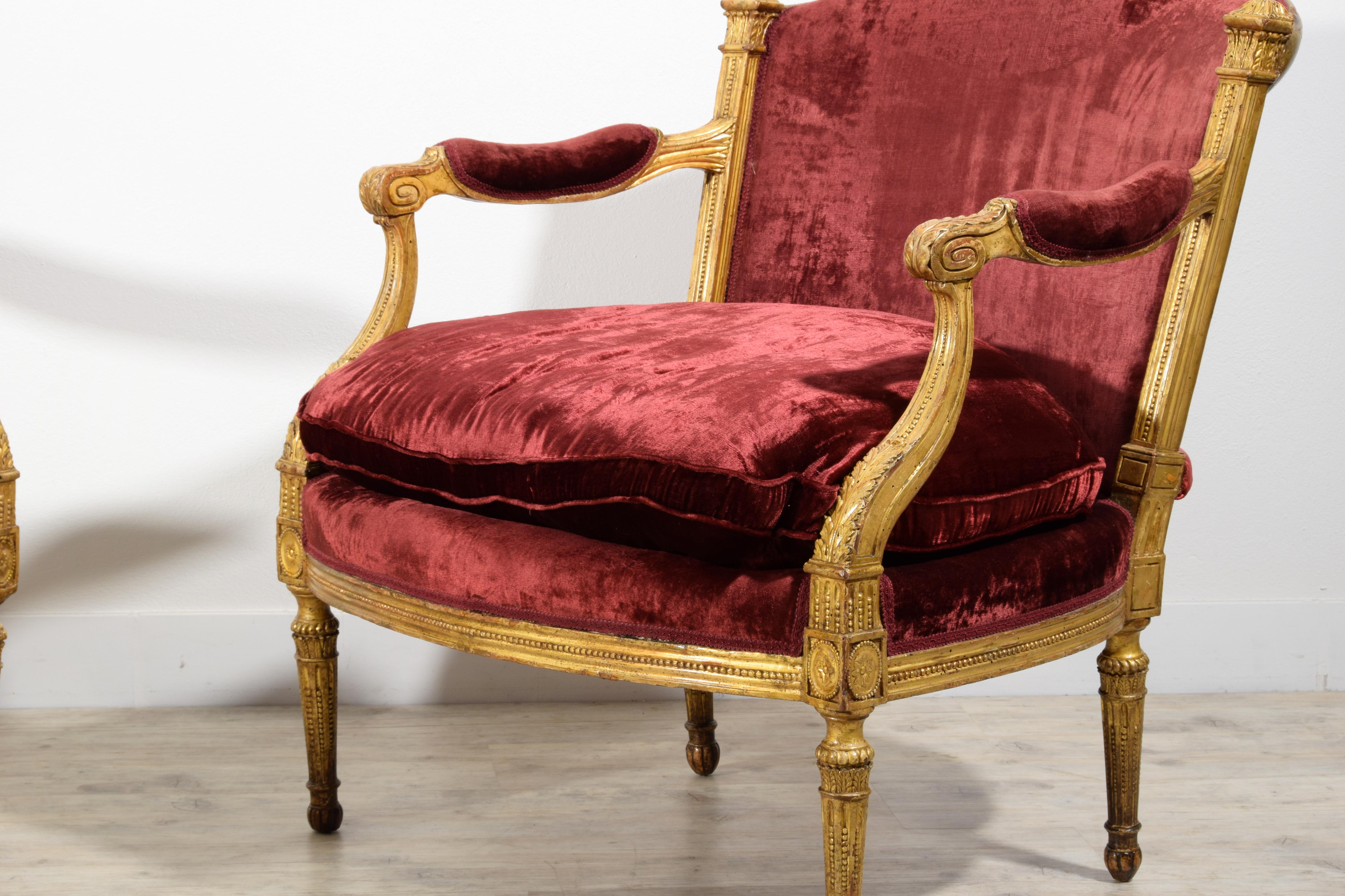 18th century Pair of Italian Large Wood Armchairs  8