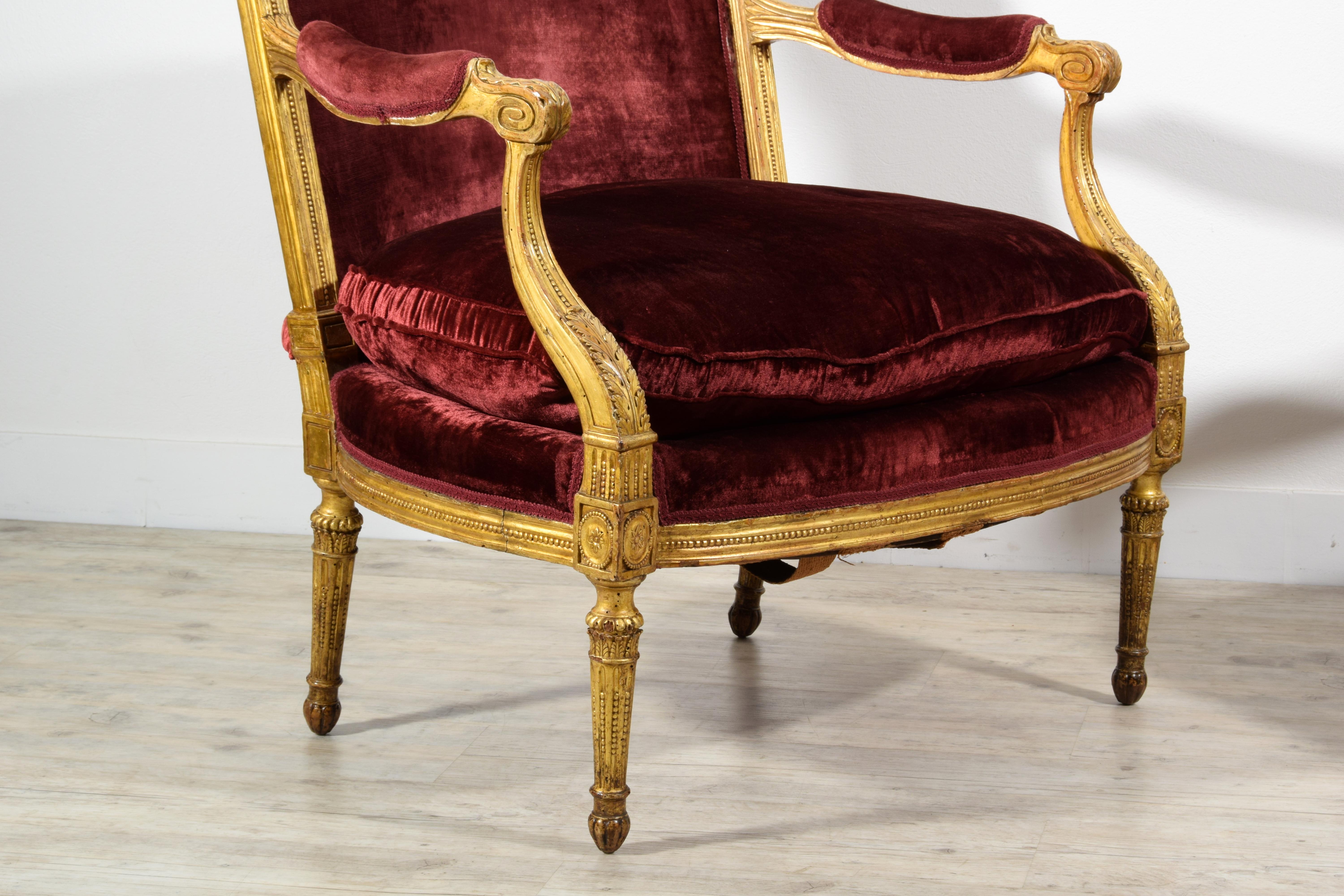 18th century Pair of Italian Large Wood Armchairs  10