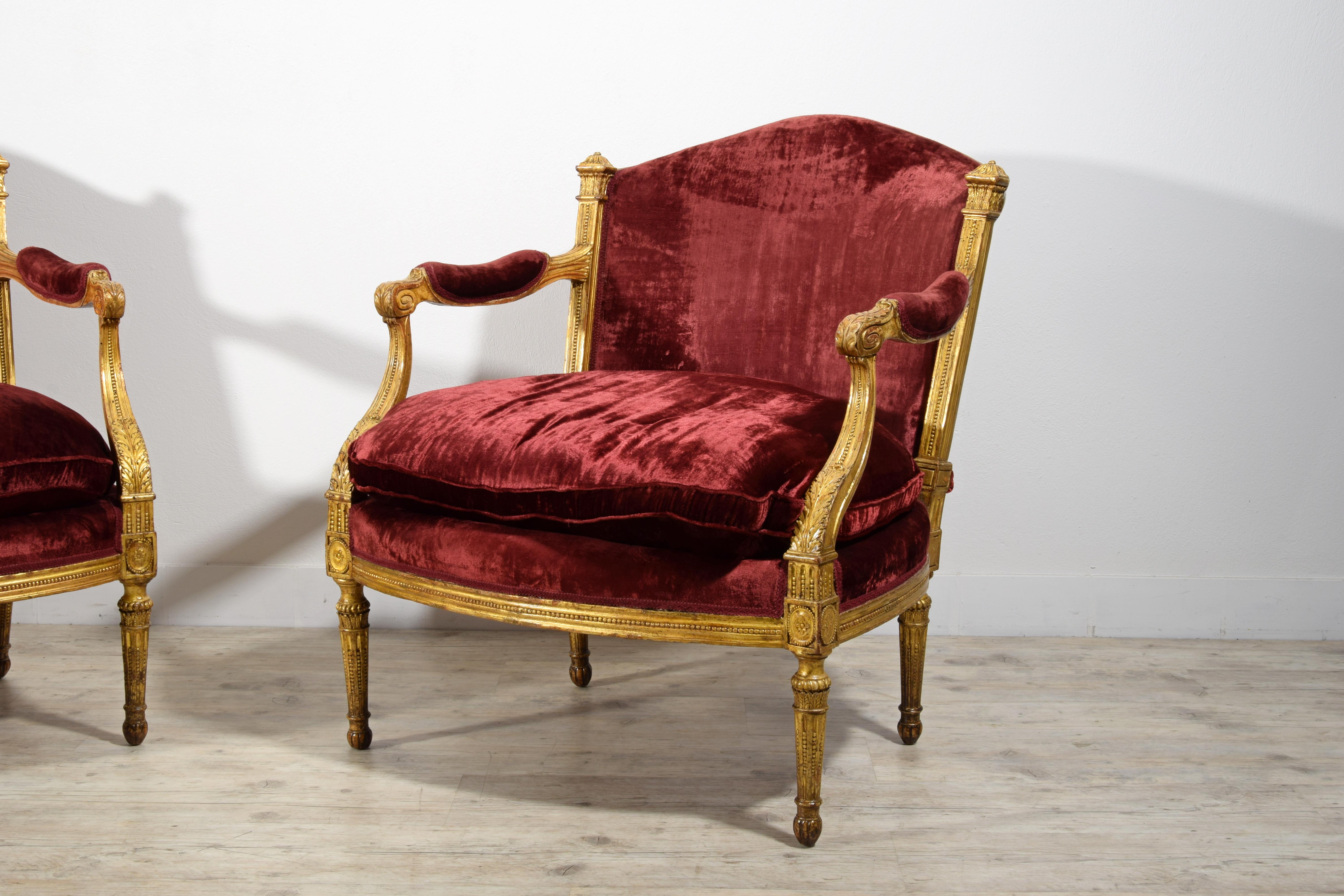 18th century Pair of Italian Large Wood Armchairs  12