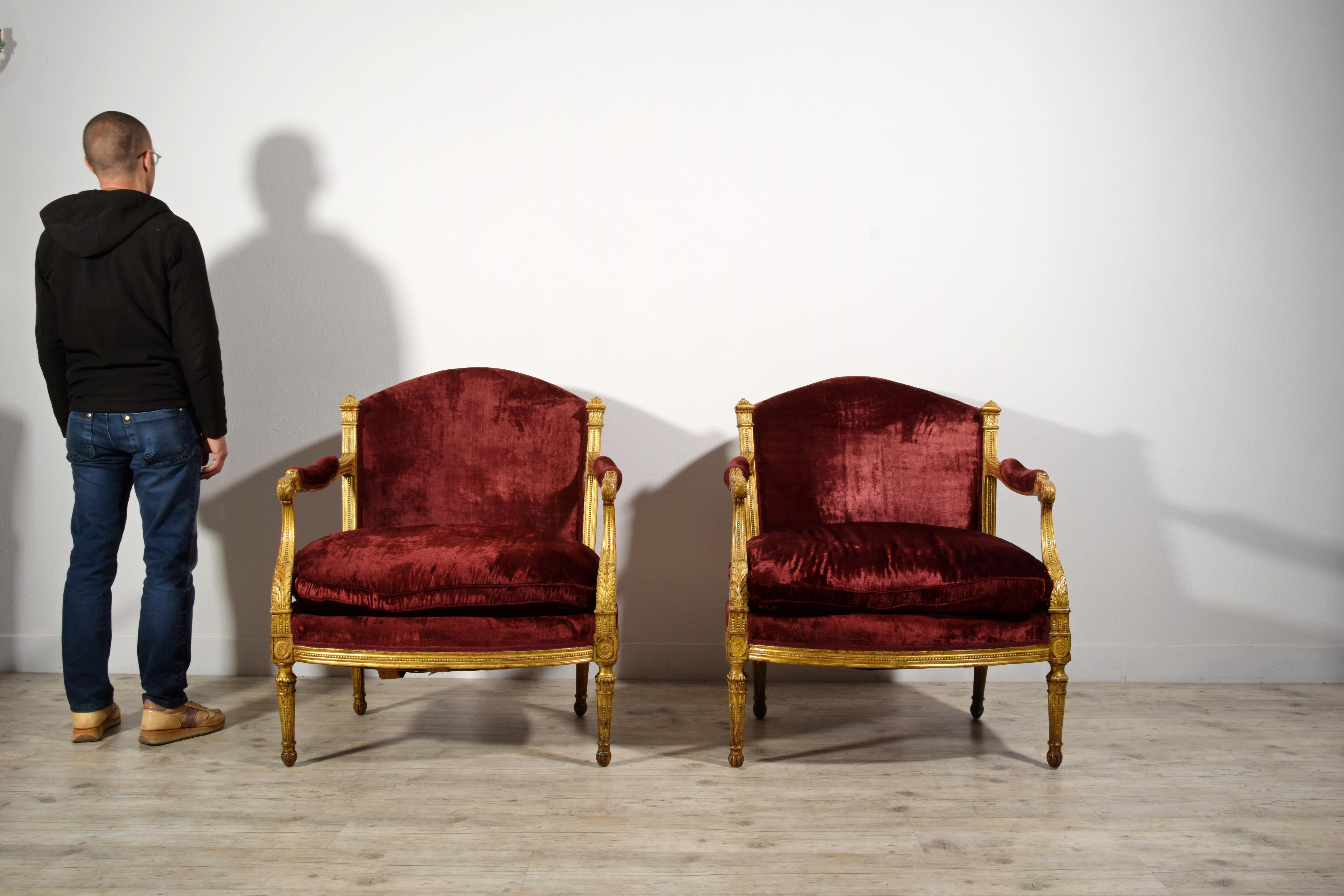 18th century Pair of Italian Large Wood Armchairs  14