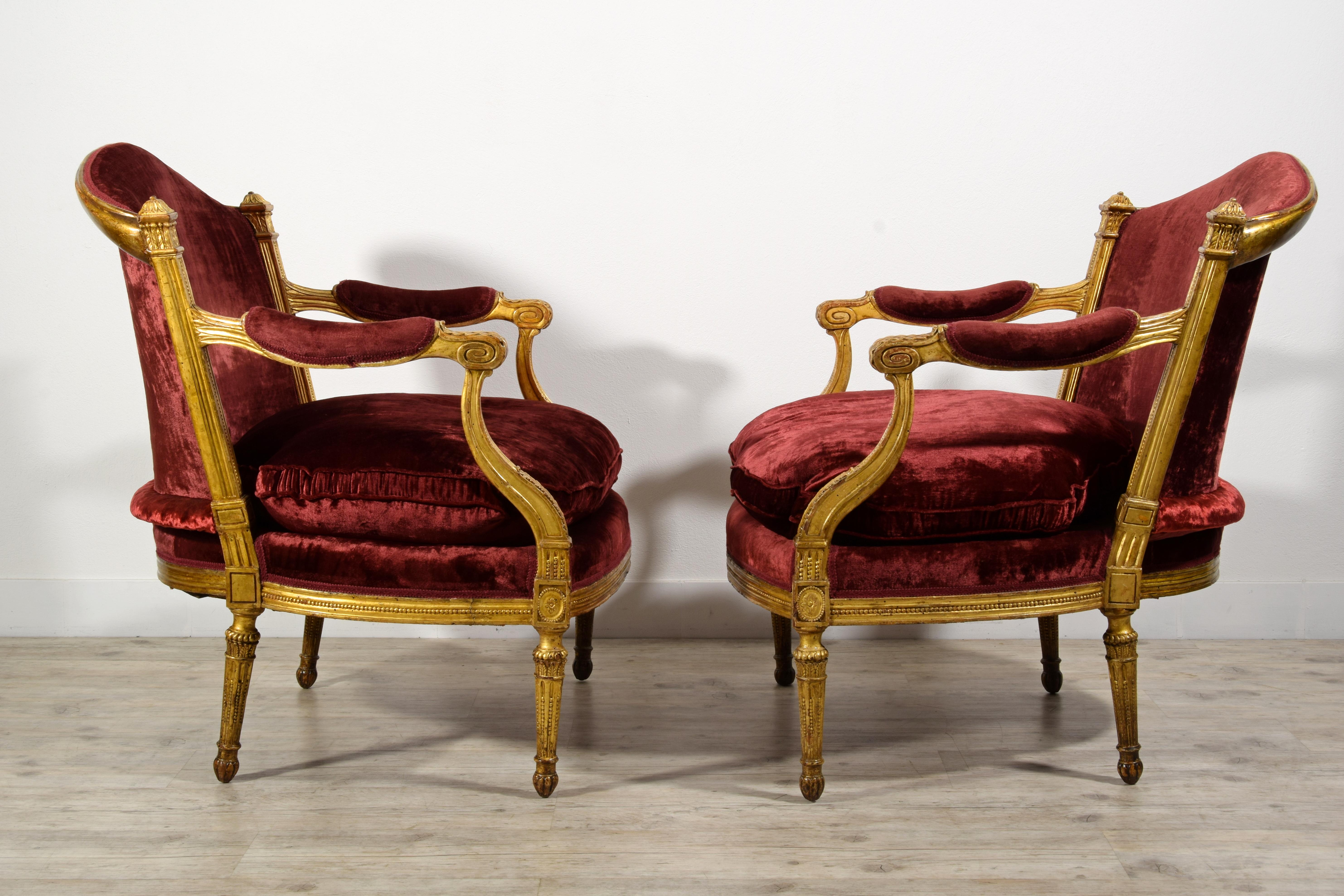 18th century Pair of Italian Large Wood Armchairs  3