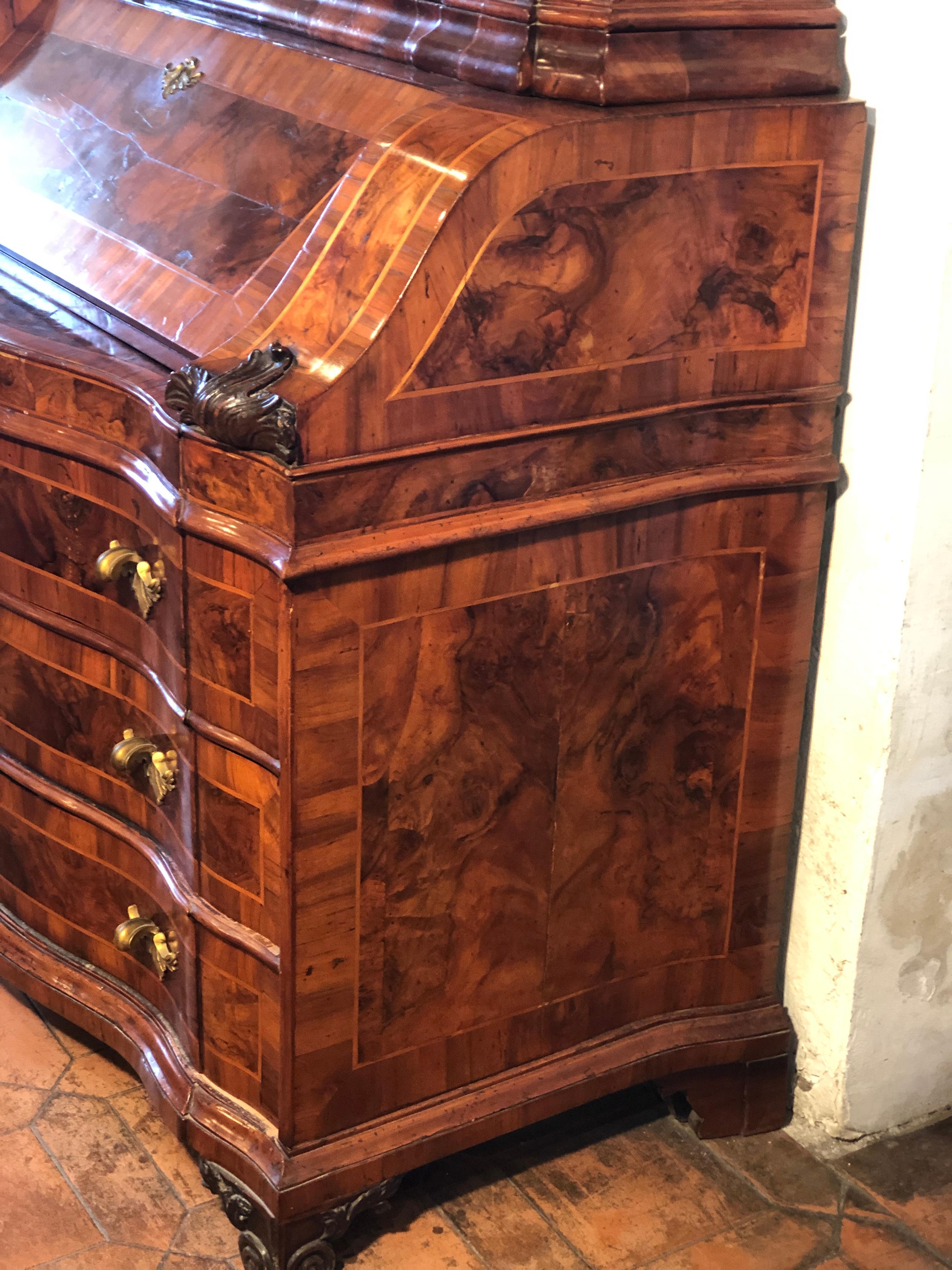 18th Century Pair of Italian Louis XV Walnut Cabinet Secretaires Trumeau 1750s 4
