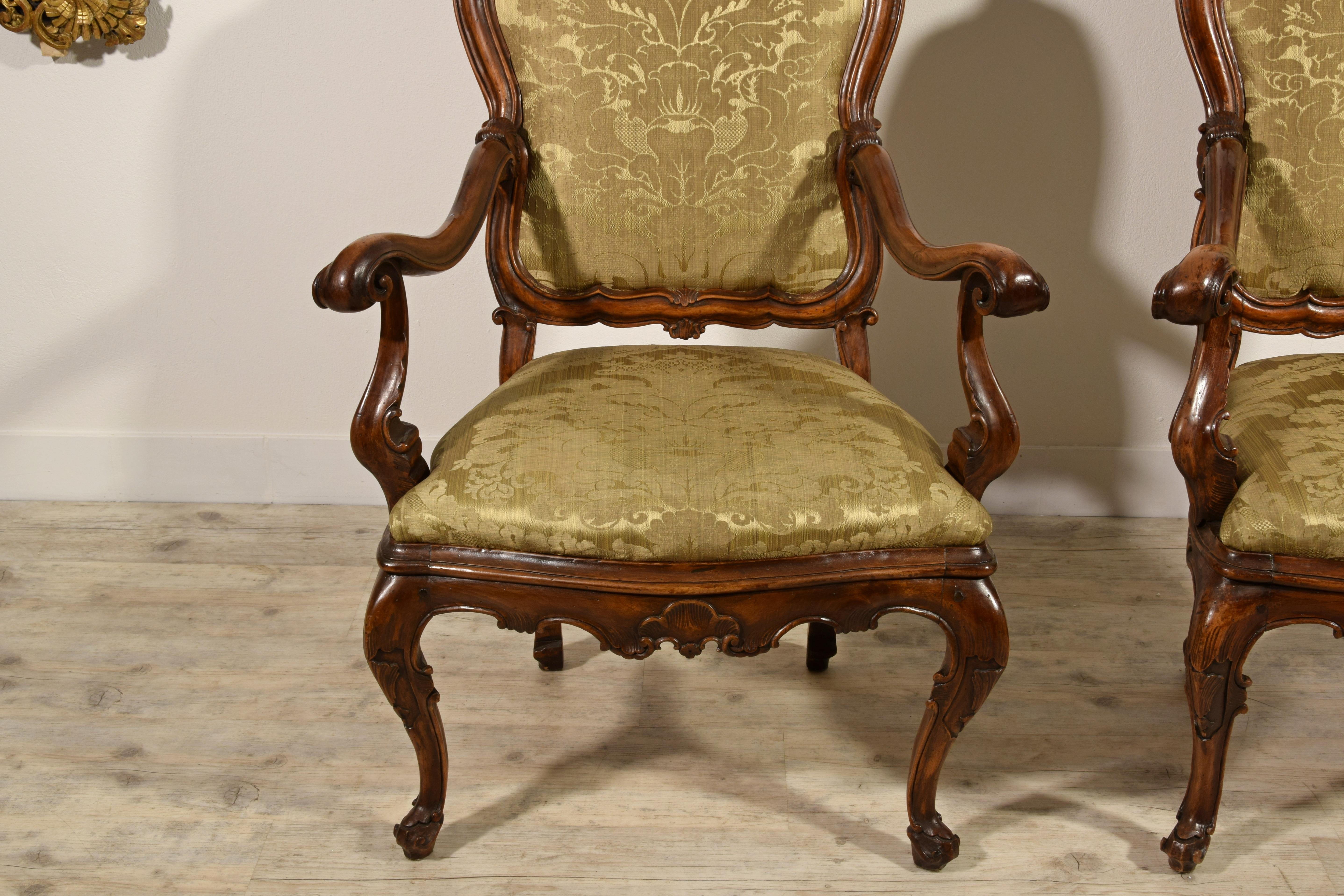 18th Century, Pair of Italian Louis XV Wood Armchairs 8
