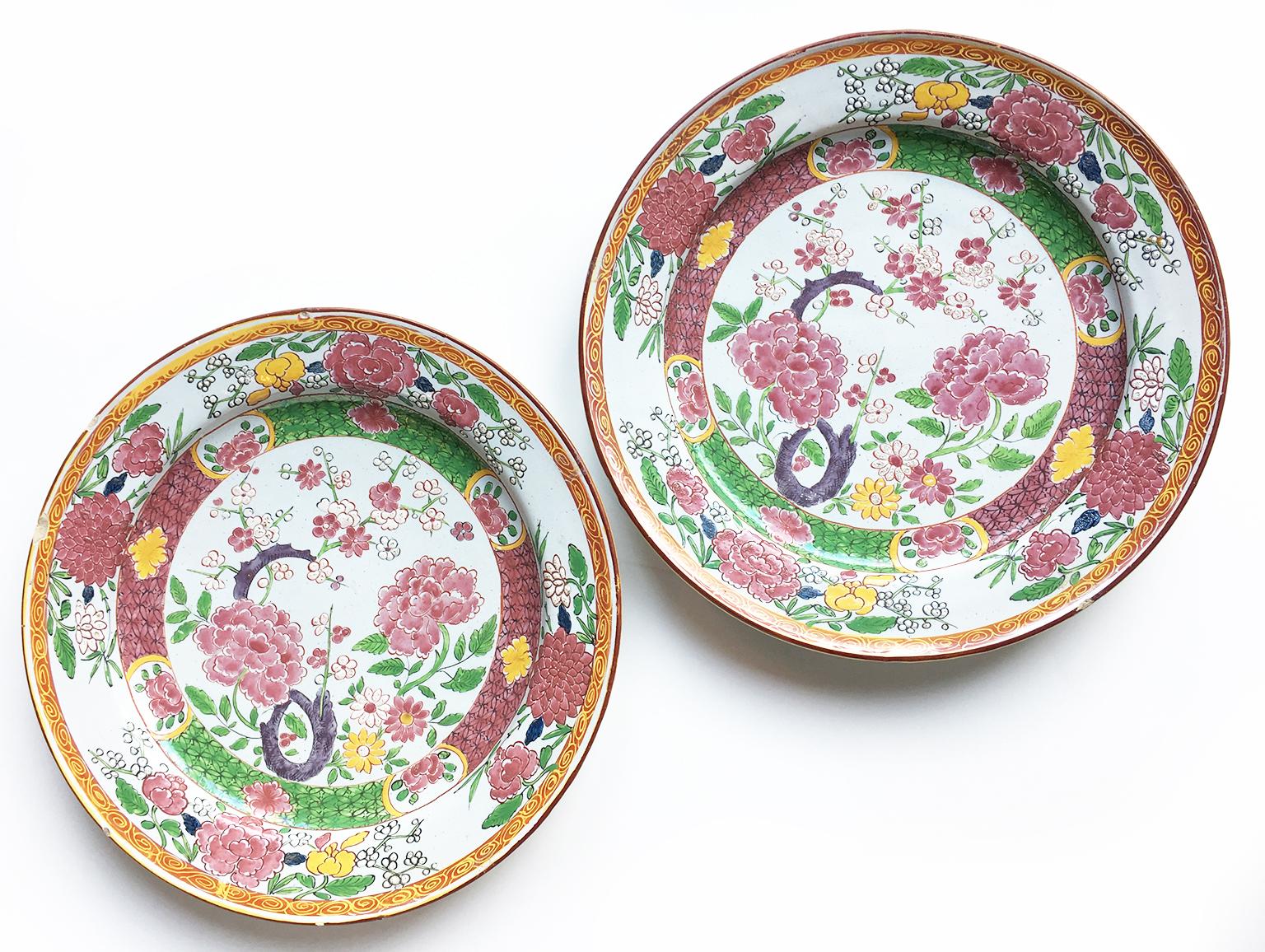 Ancient Pair of Italian Maiolica Dishes Milano, circa 1770 For Sale 9