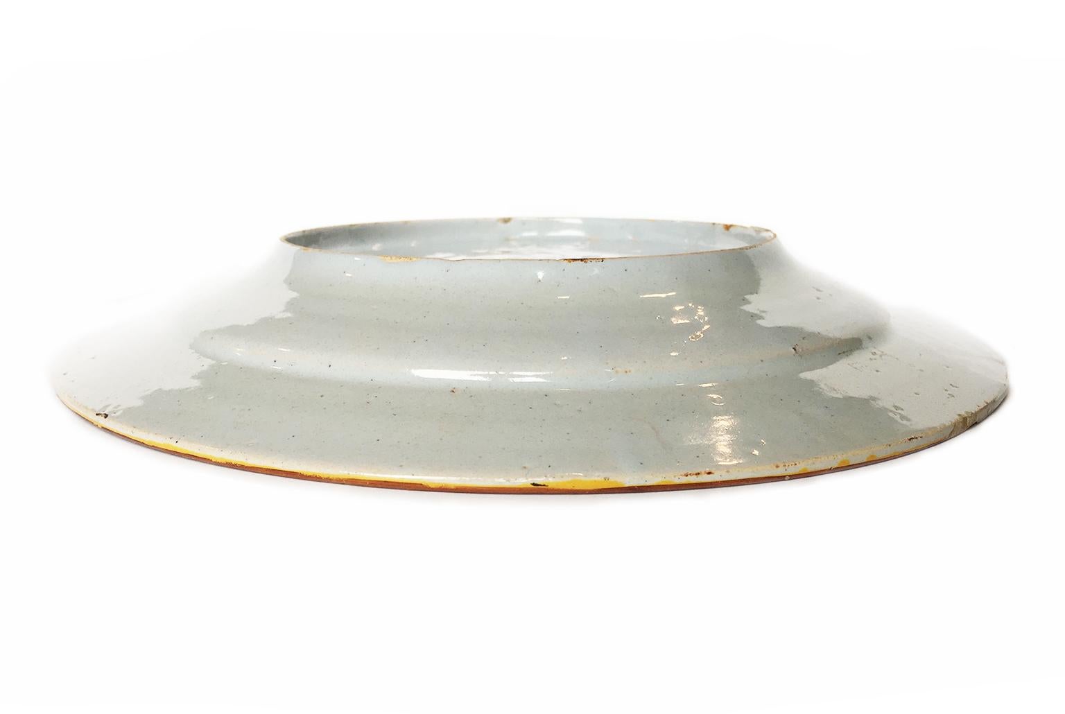 Antica coppia di piatti in maiolica italiana Milano, 1770 circa 1