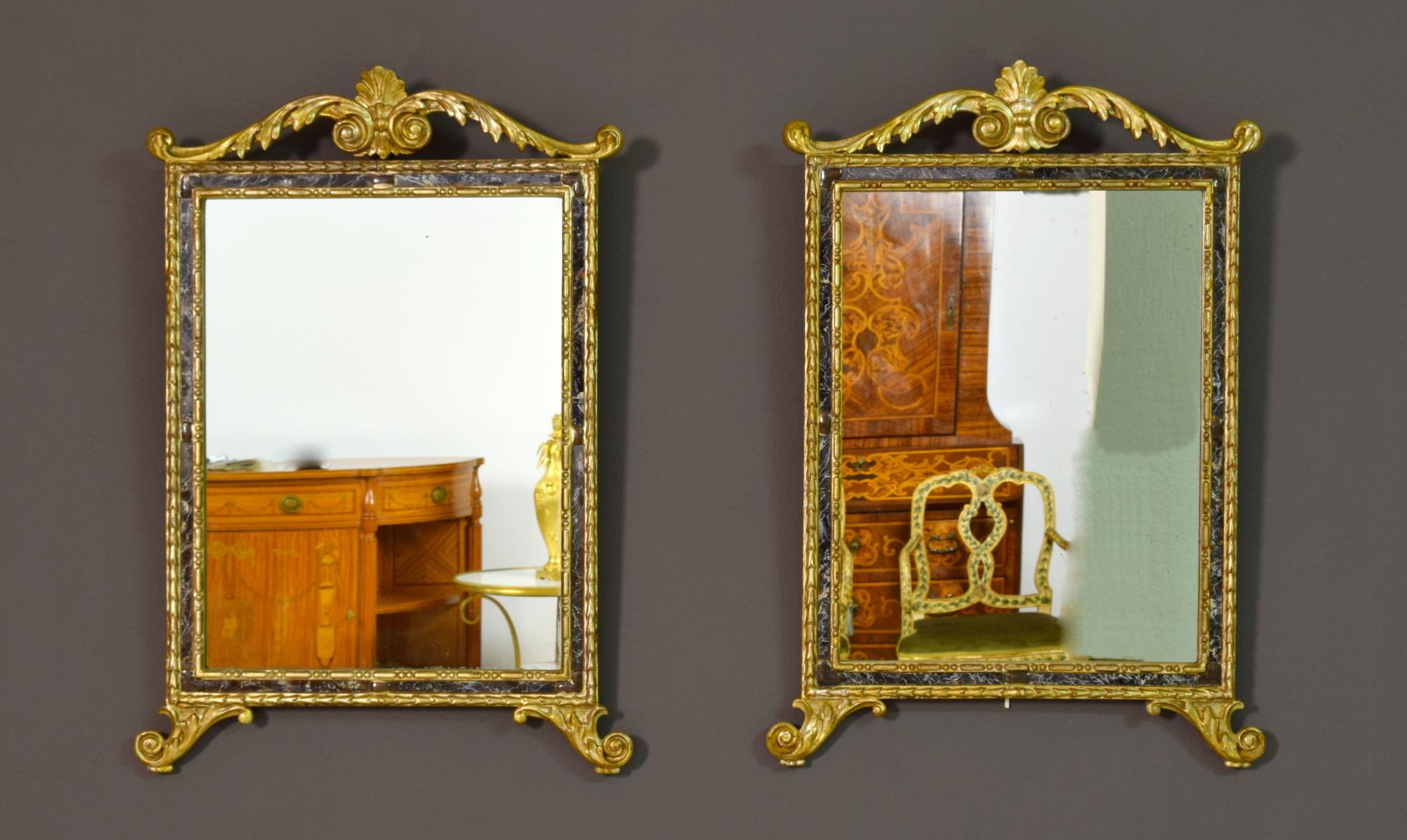 18th Century, Pair of Italian Neoclassical Carved and Giltwood Mirrors For Sale 15